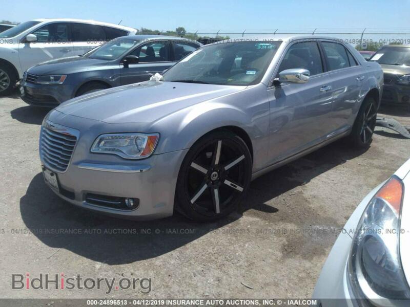 2014 Chrysler 300C (VIN 2C3CCAET1EH118112) — фото 2 из 10
