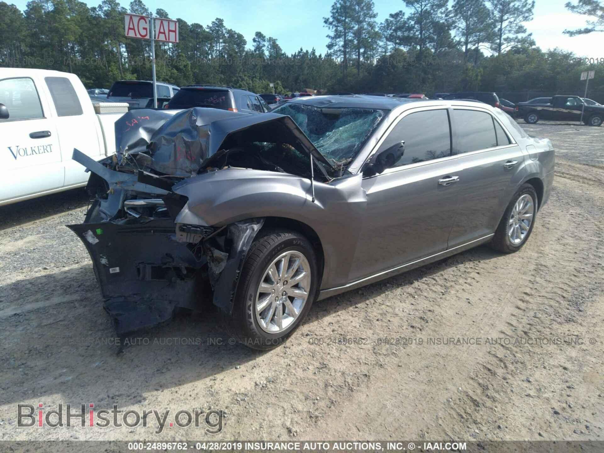2011 CHRYSLER 300 - VIN: 2C3CA5CGXBH579923 - Фото 2
