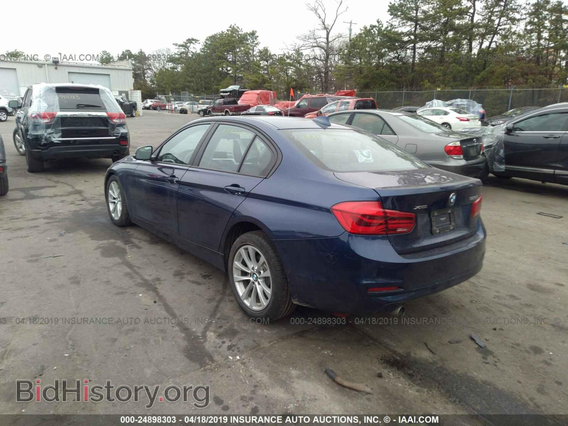 2017 BMW 320 - VIN: WBA8A3C35HK692664 - Photo 3