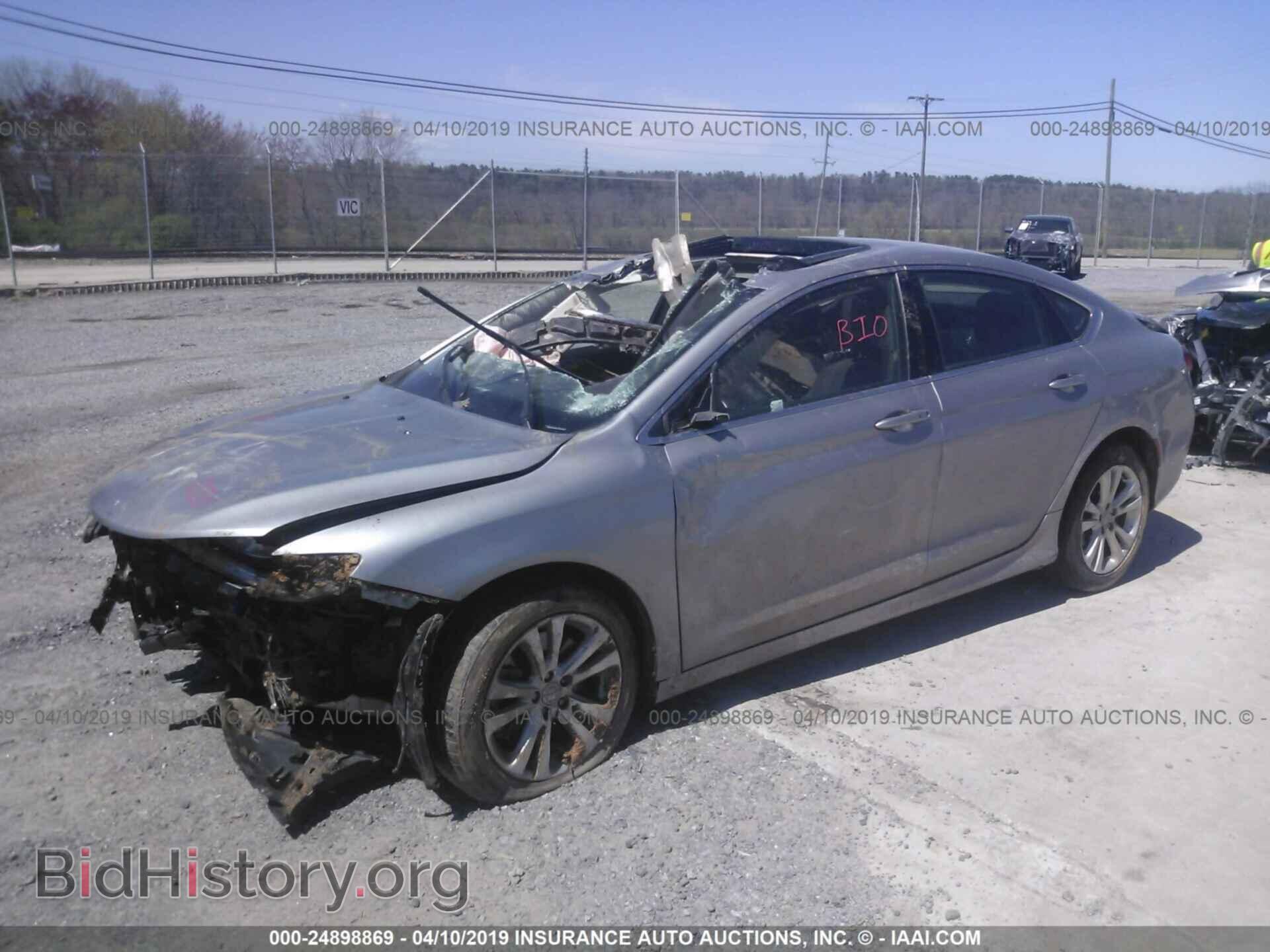 2016 CHRYSLER 200 - VIN: 1C3CCCAG2GN102435 - Фото 2
