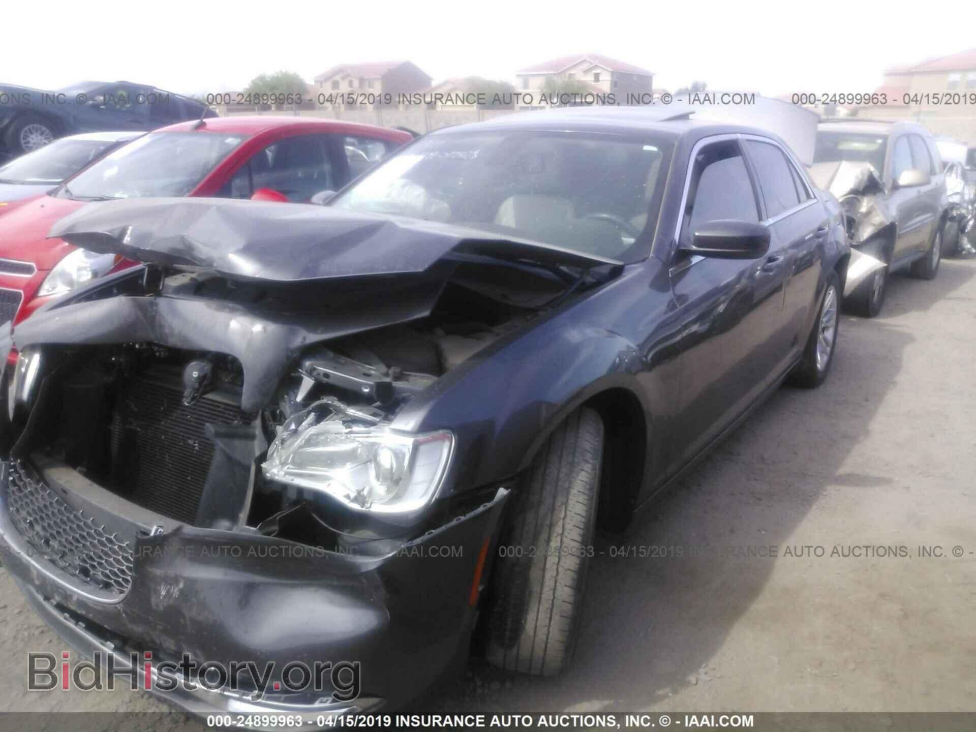 2017 CHRYSLER 300 - VIN: 2C3CCAAG2HH610001 - Фото 2