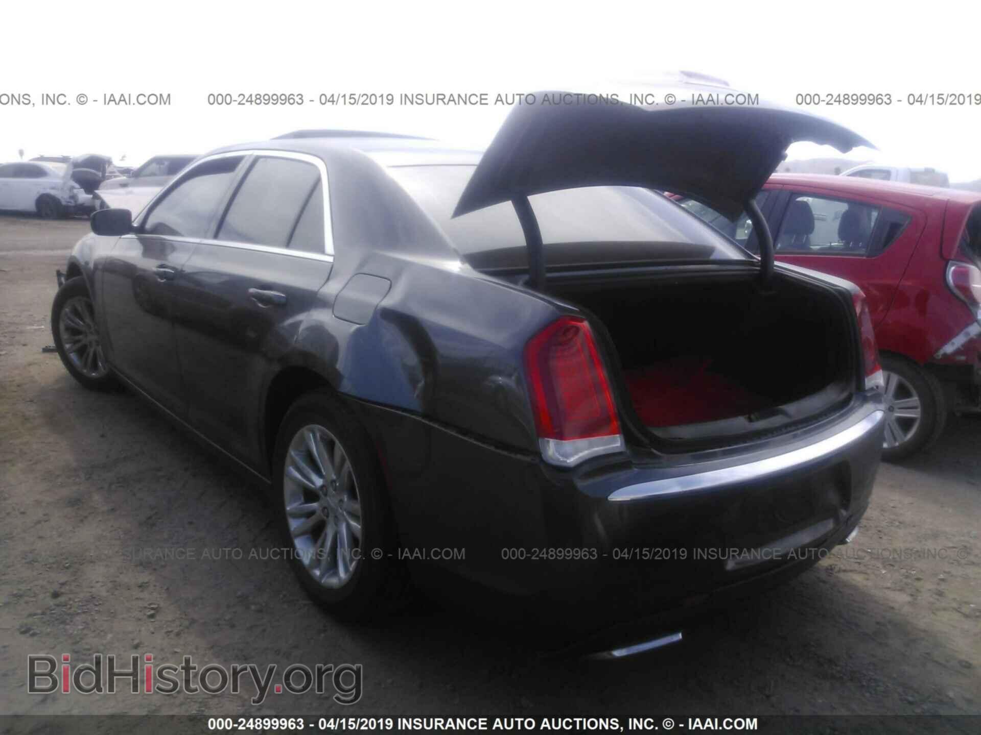 2017 CHRYSLER 300 - VIN: 2C3CCAAG2HH610001 - Фото 3