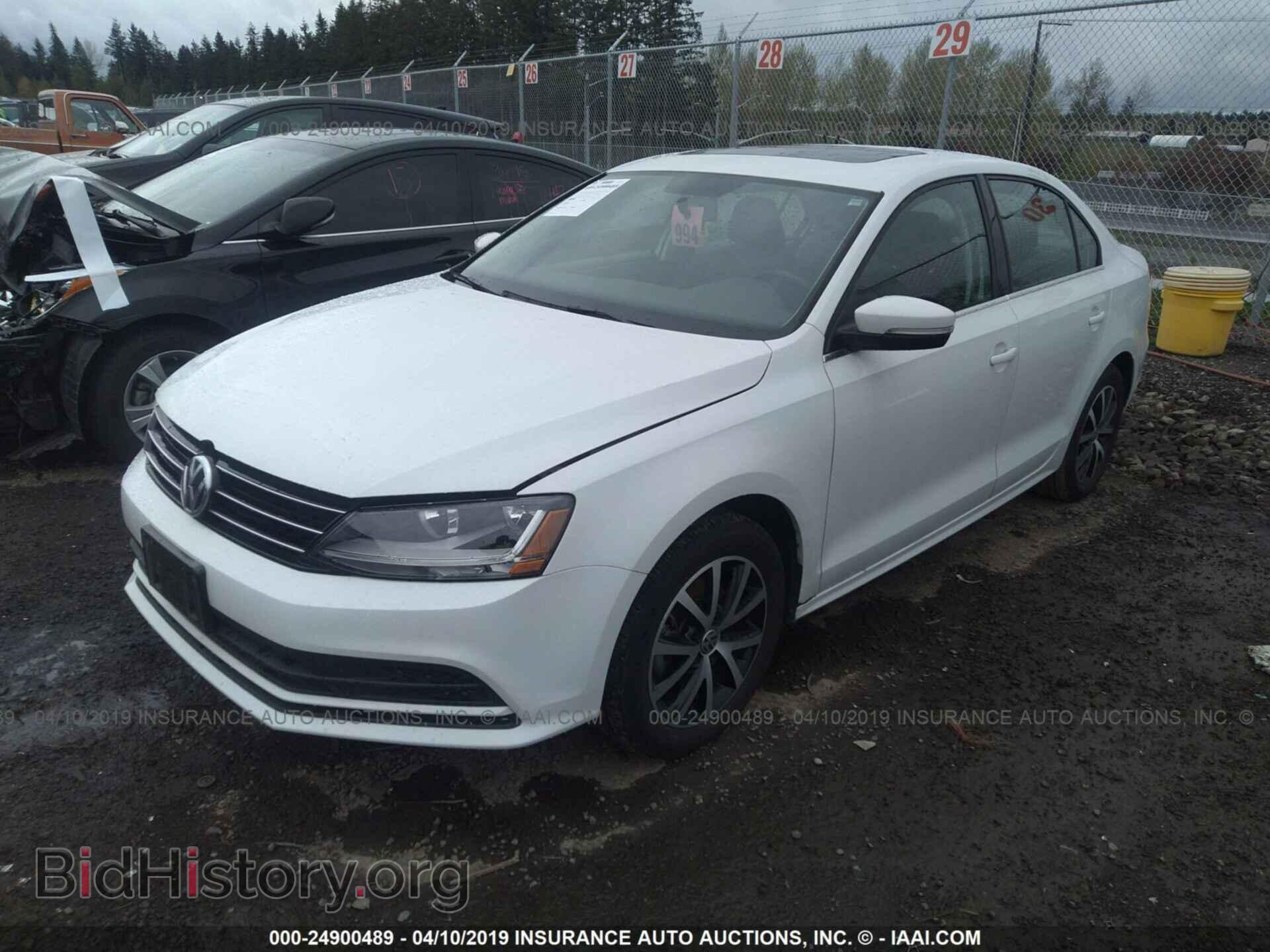 2017 VOLKSWAGEN JETTA - VIN: 3VWDB7AJ2HM379794 - Фото 2