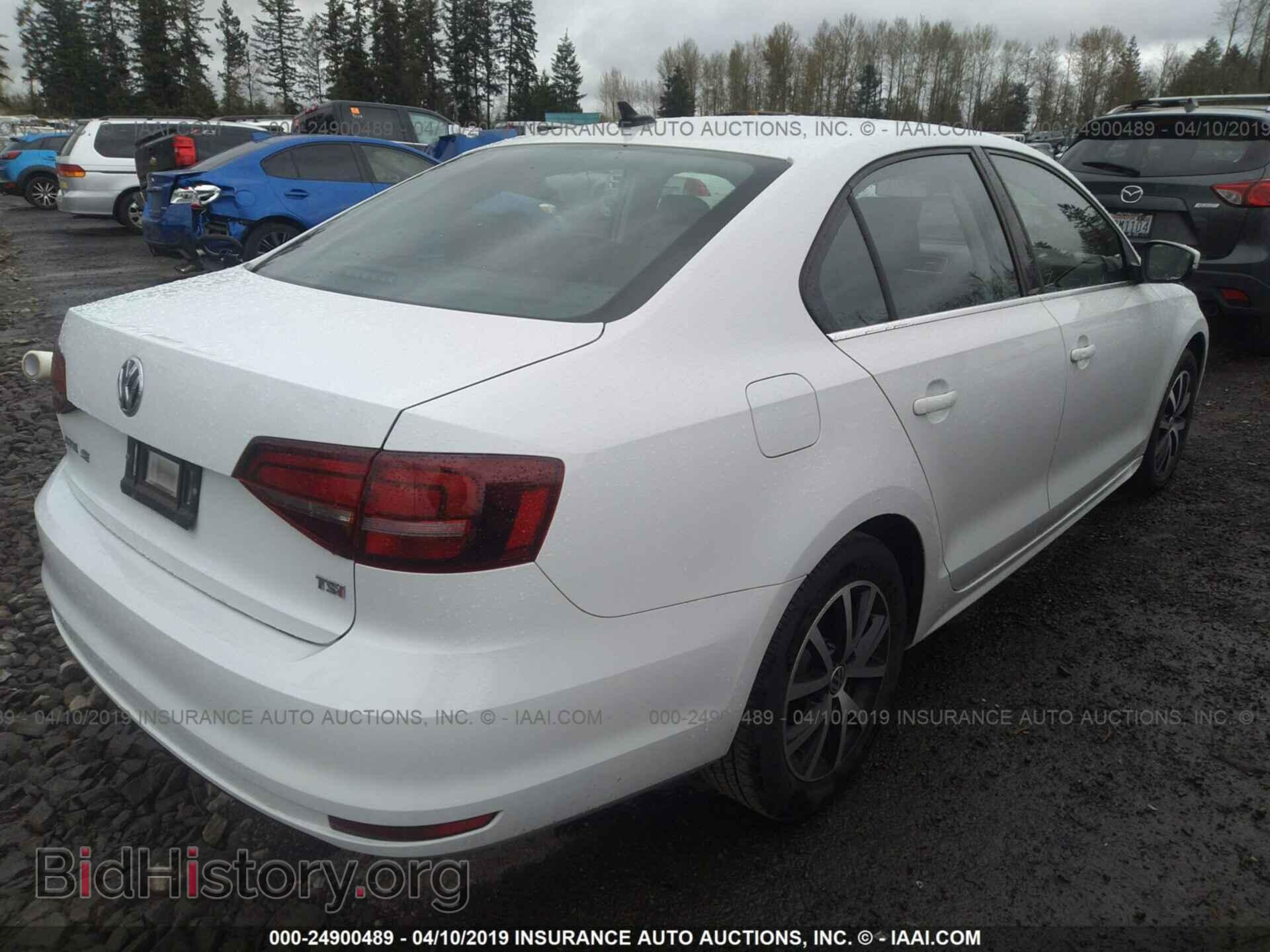 2017 VOLKSWAGEN JETTA - VIN: 3VWDB7AJ2HM379794 - Фото 4