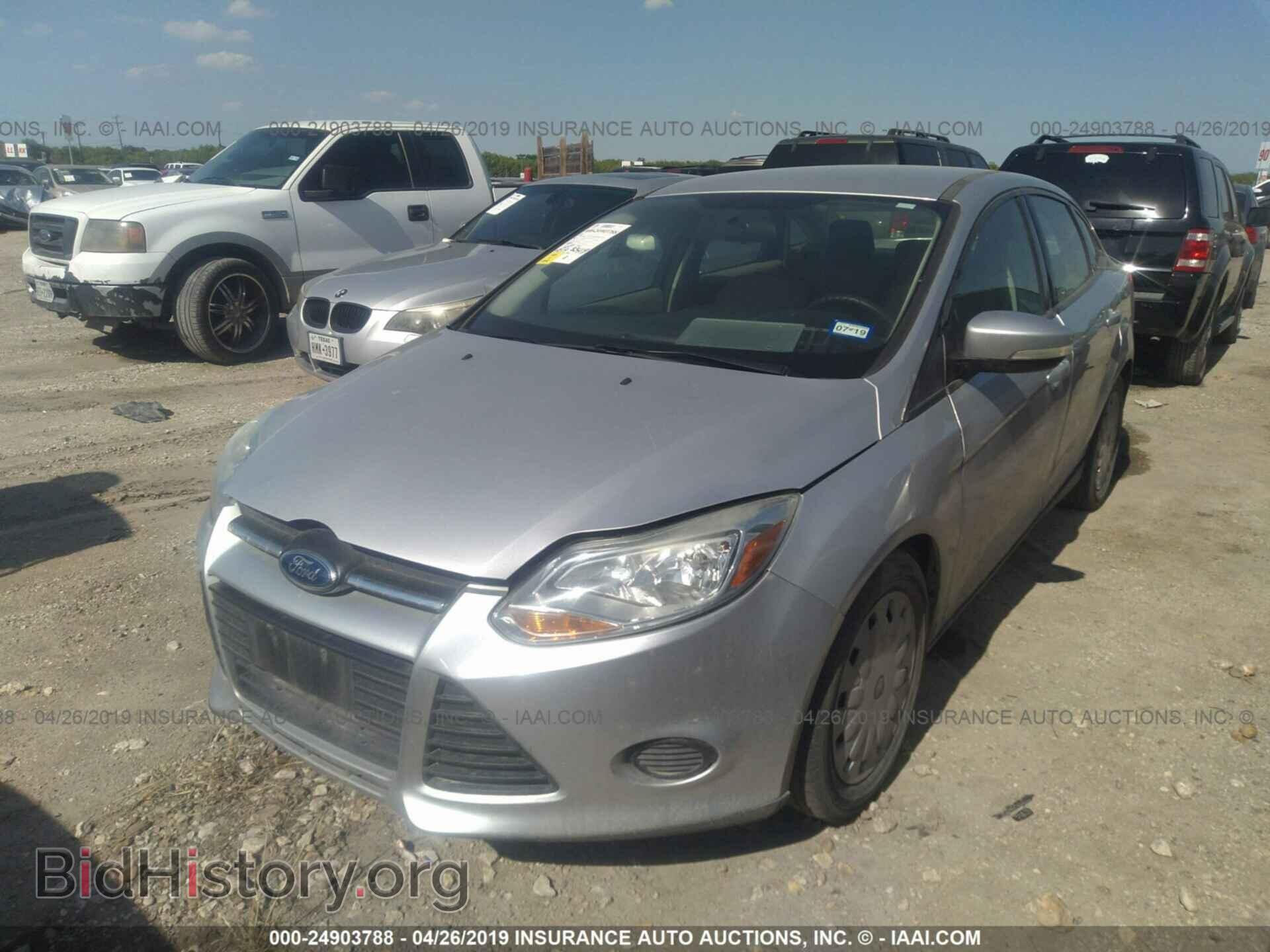2014 Ford Focus - VIN: 1FADP3F29EL393984 - Фото 2