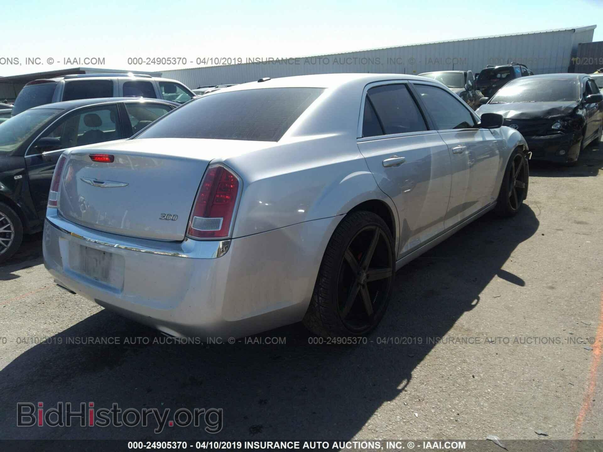 2012 CHRYSLER 300 - VIN: 2C3CCAAG7CH216714 - Photo 4