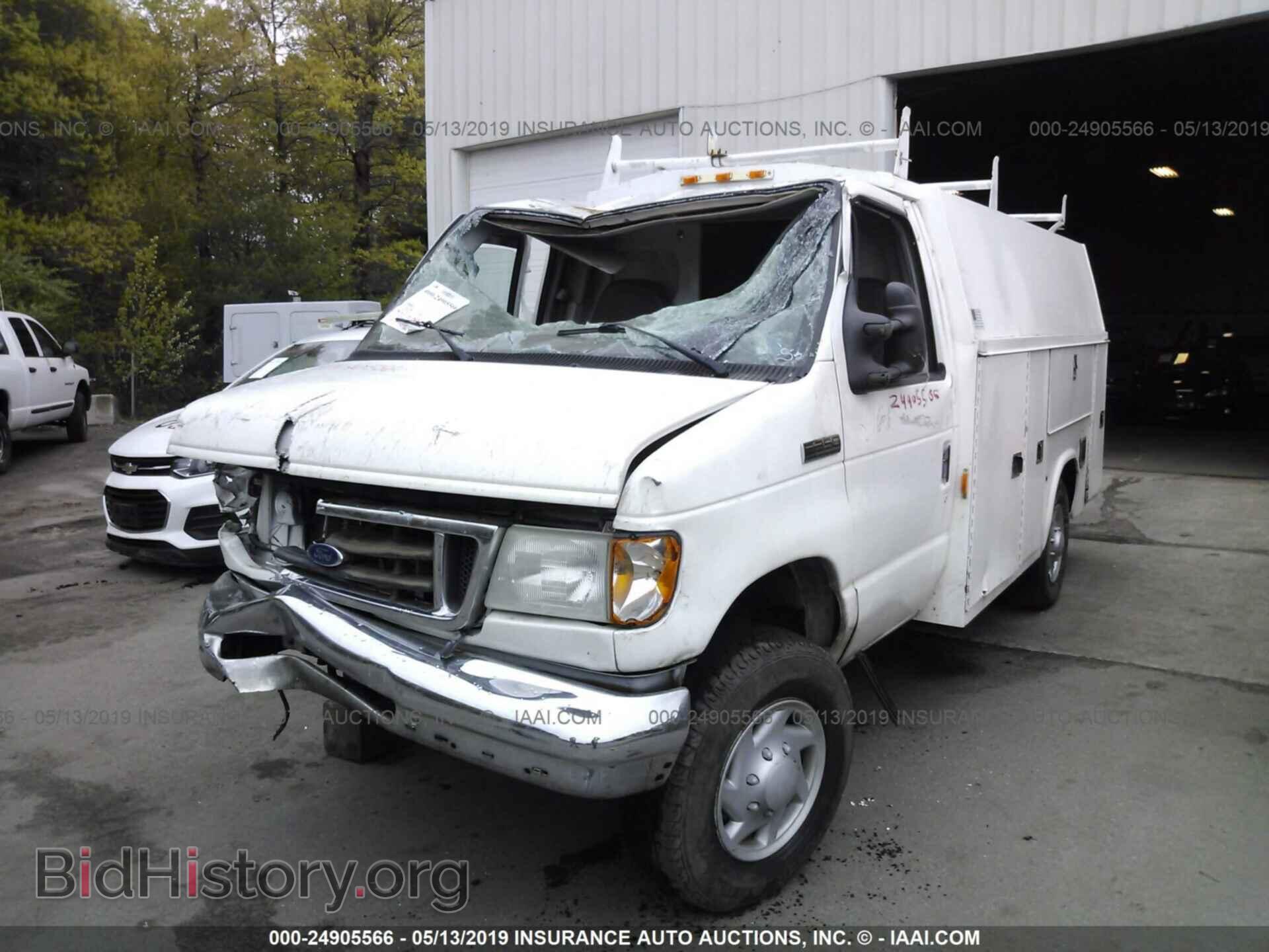 2006 FORD ECONOLINE - VIN: 1FDSE35P26DA32057 - Фото 2