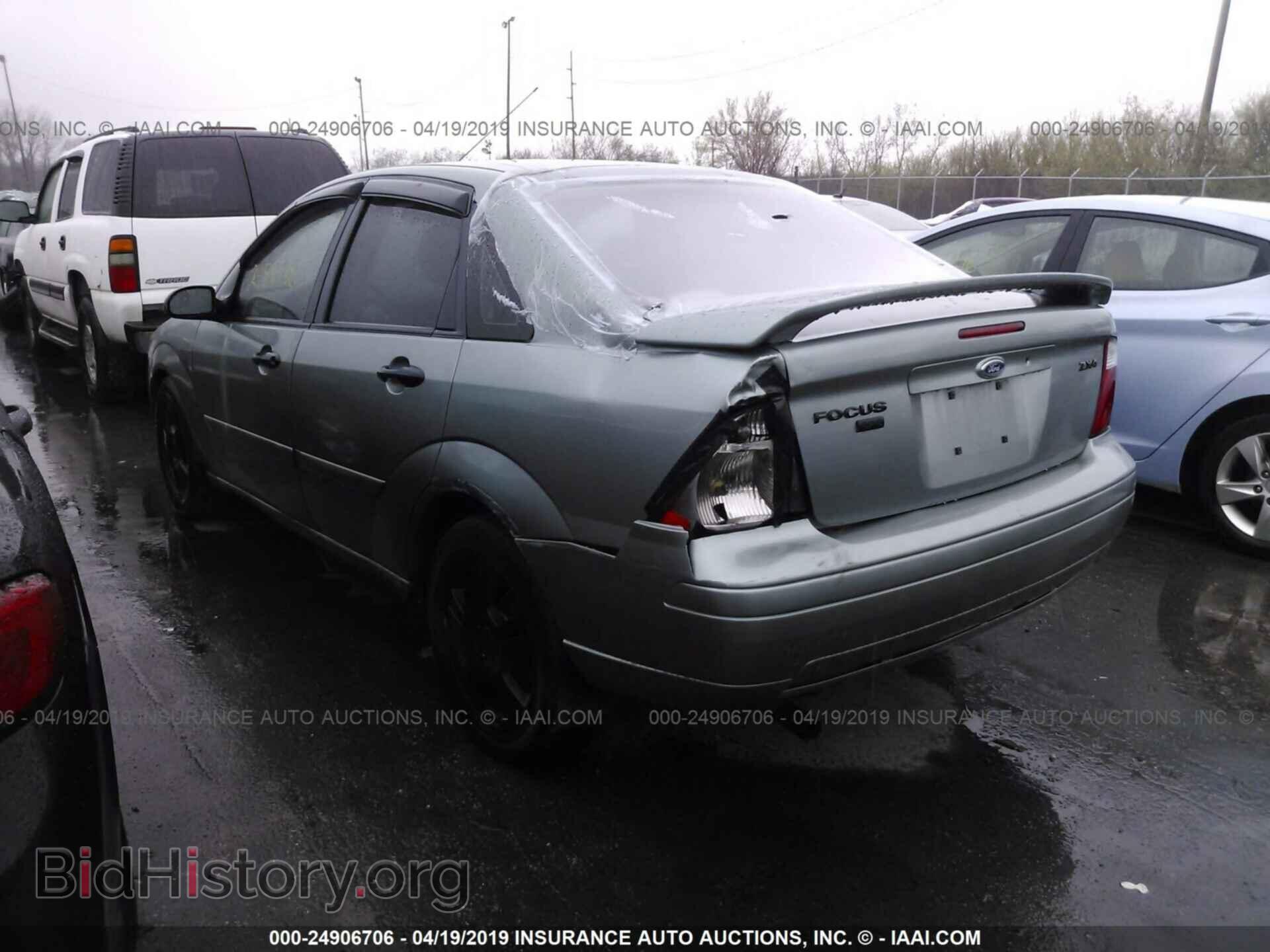 2005 FORD FOCUS - VIN: 1FAFP34N65W305722 - Фото 3