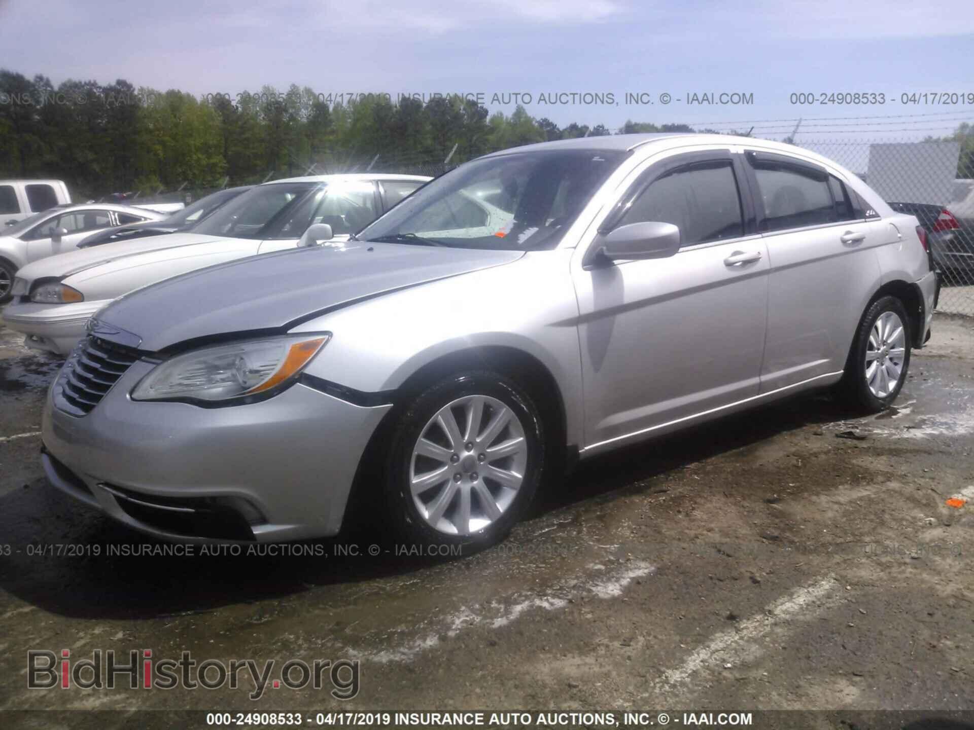 2012 CHRYSLER 200 - VIN: 1C3CCBBB1CN137653 - Фото 2
