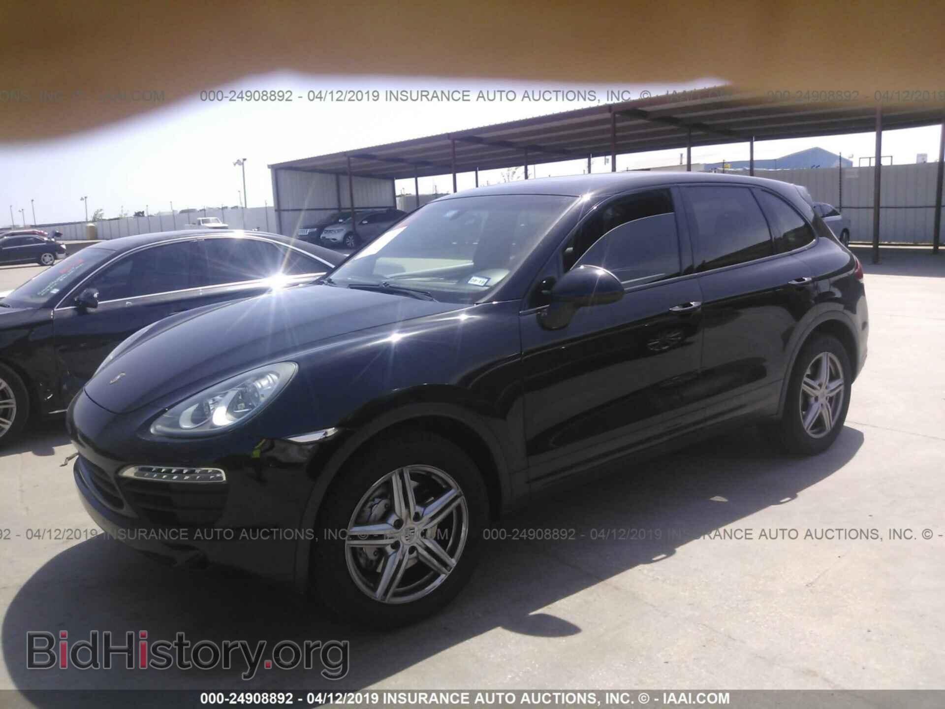 2011 PORSCHE CAYENNE - VIN: WP1AB2A22BLA44589 - Фото 2
