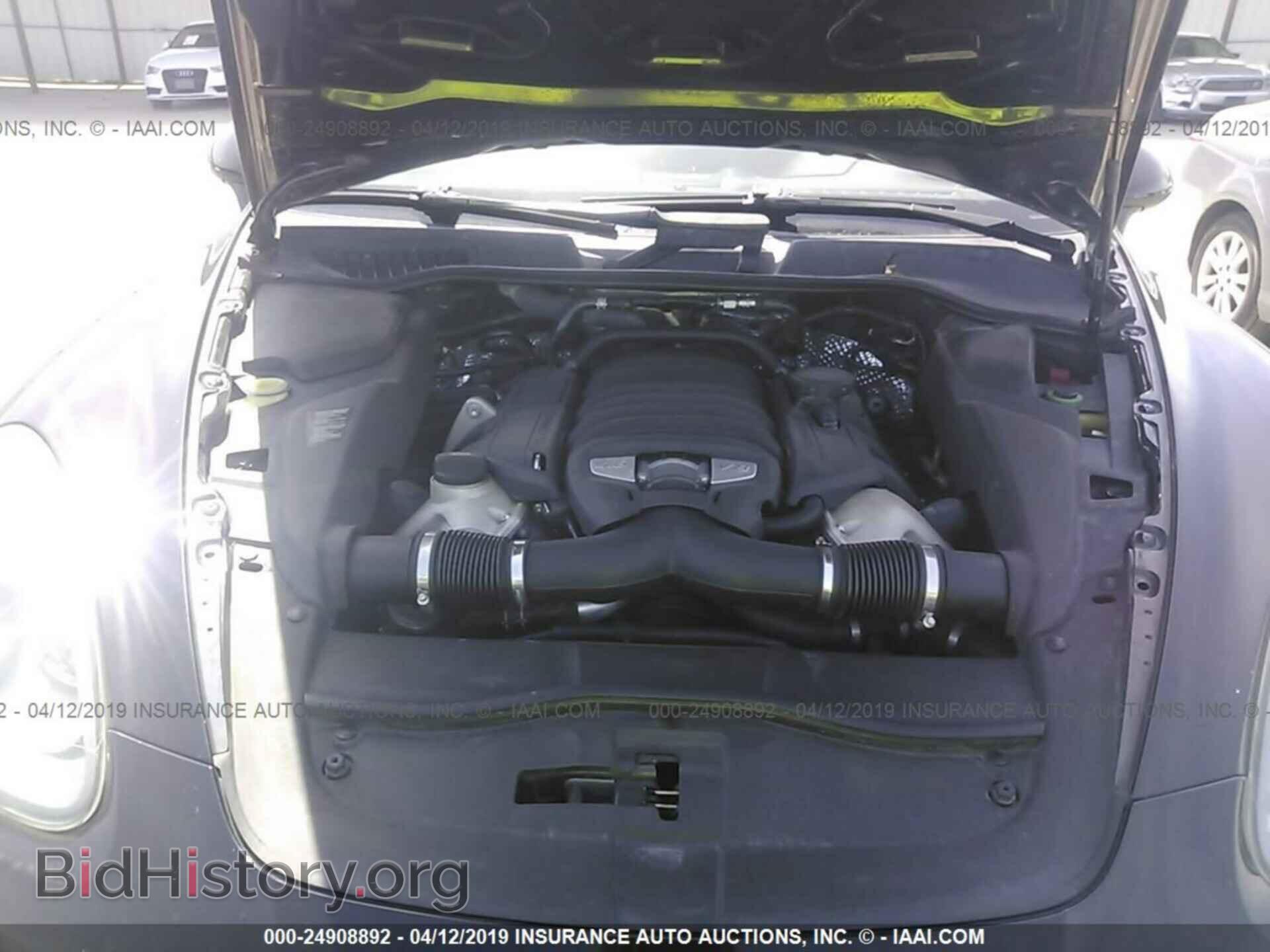 2011 PORSCHE CAYENNE - VIN: WP1AB2A22BLA44589 - Фото 10
