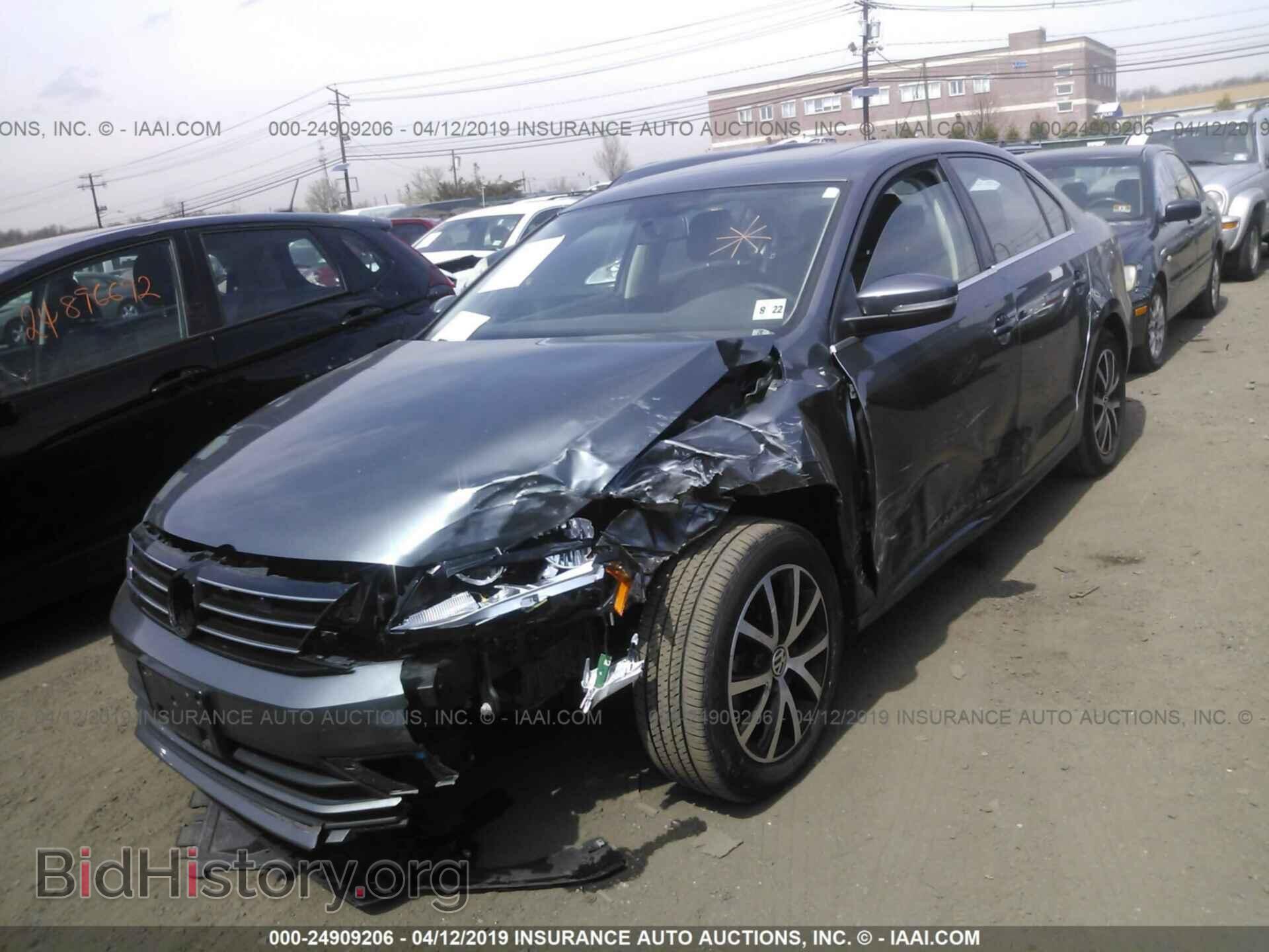 2017 VOLKSWAGEN JETTA - VIN: 3VWDB7AJ7HM392685 - Photo 2