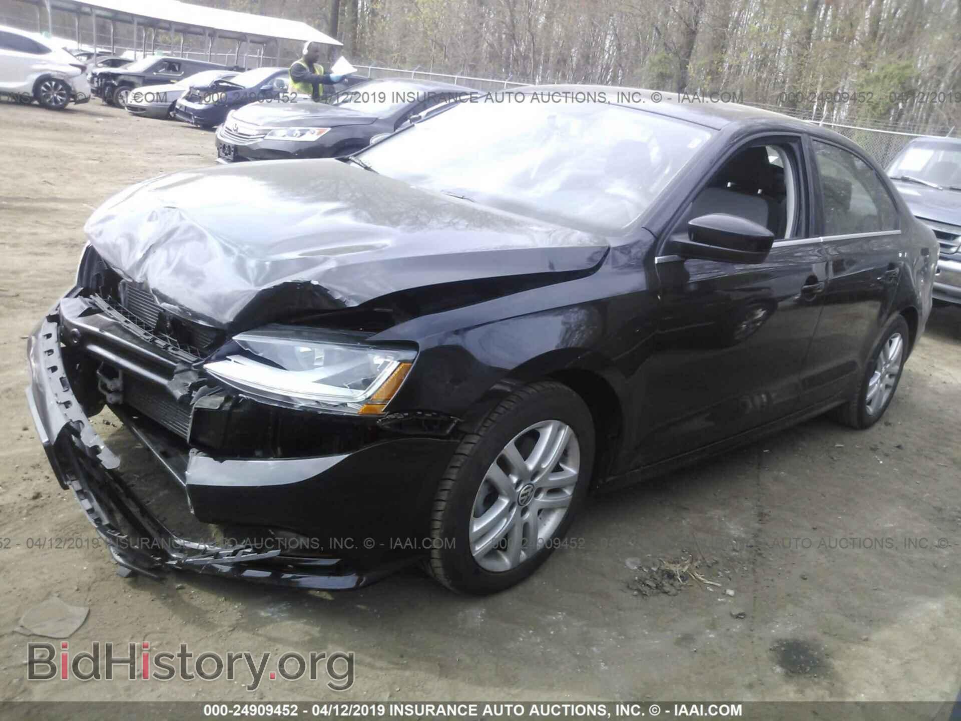2017 VOLKSWAGEN JETTA - VIN: 3VW2B7AJ5HM237981 - Photo 2