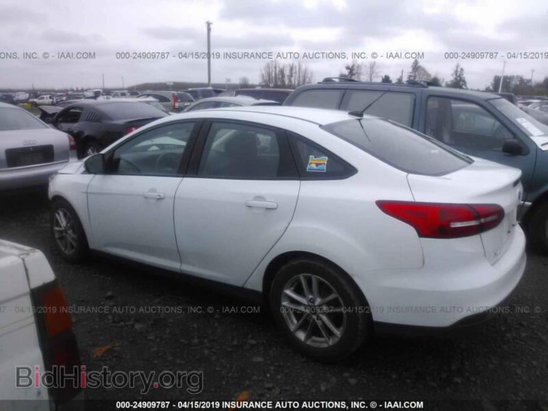 2016 Ford FOCUS (VIN 1FADP3F21GL302015) — photo 3 of 10