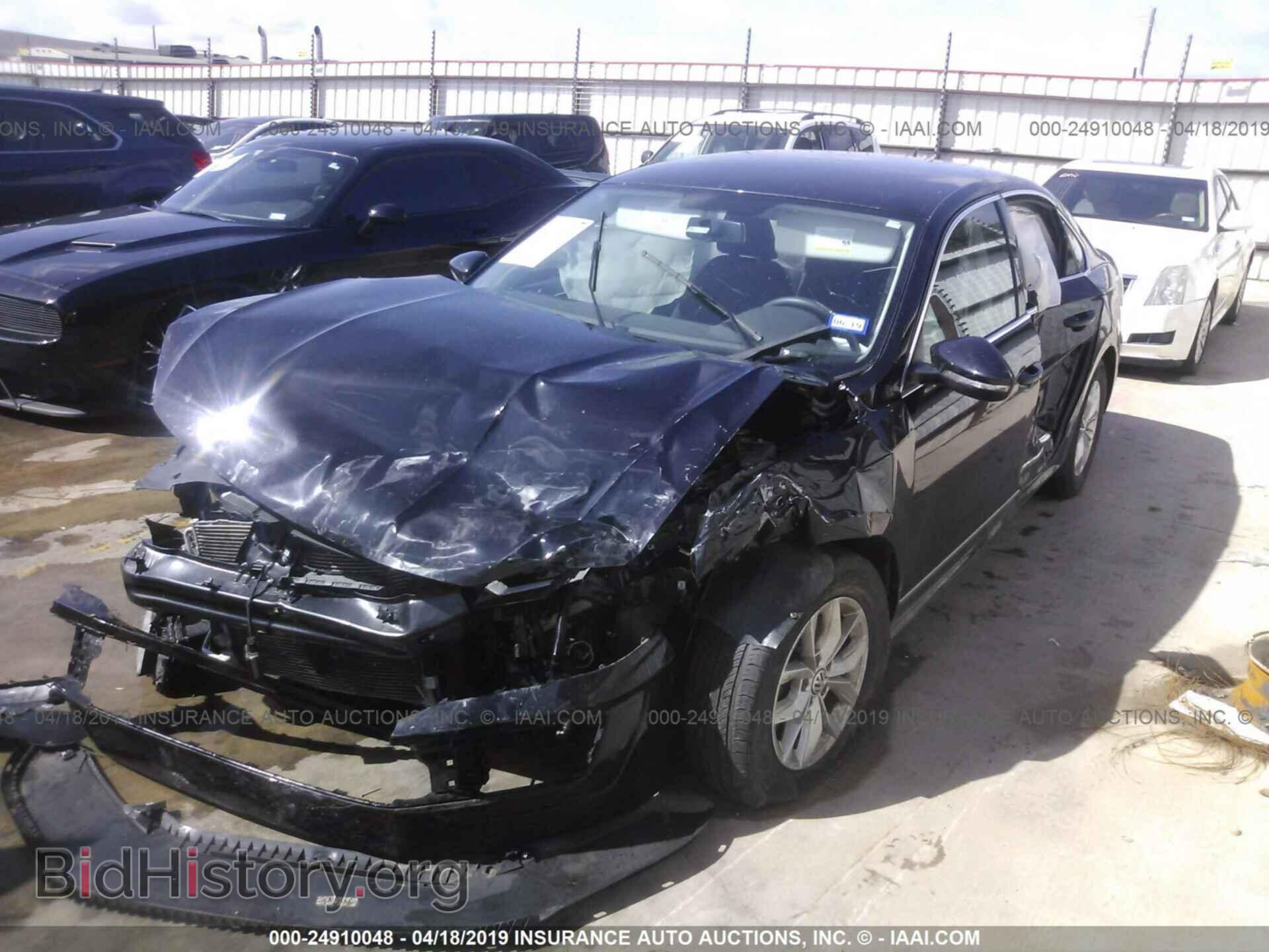 2017 VOLKSWAGEN PASSAT - VIN: 1VWAT7A33HC052467 - Фото 2