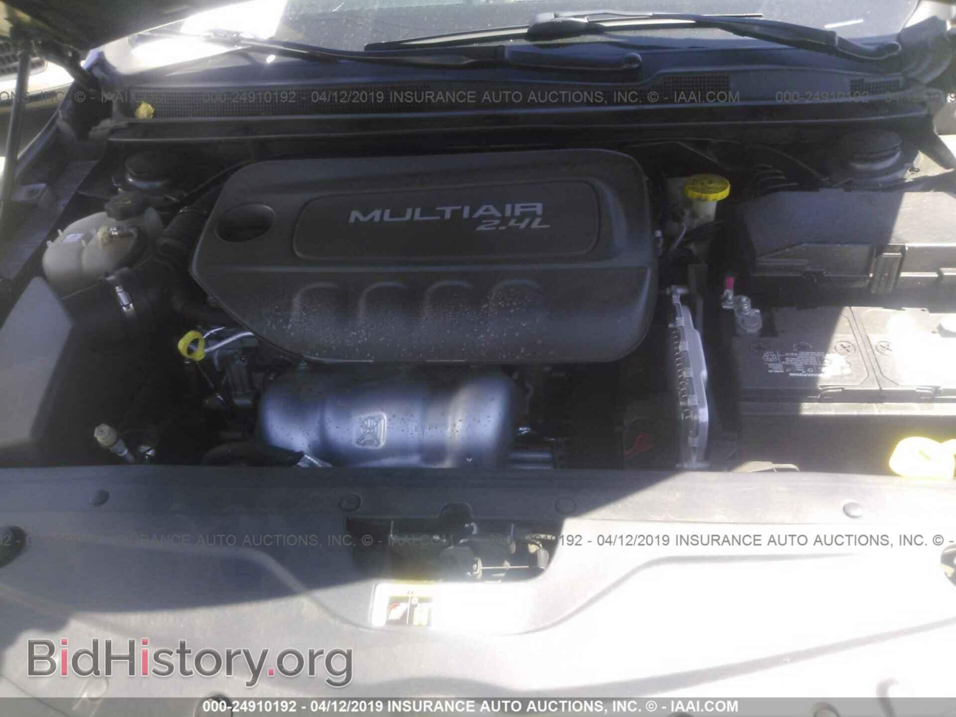2016 CHRYSLER 200 - VIN: 1C3CCCAB3GN177603 - Фото 10
