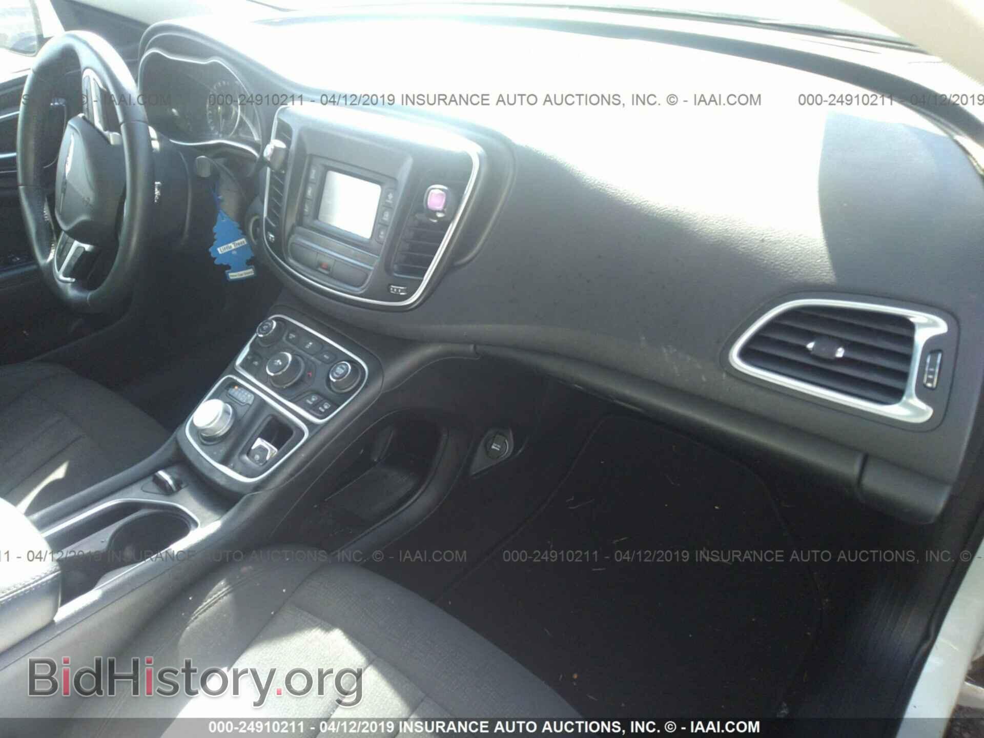 2016 CHRYSLER 200 - VIN: 1C3CCCAB0GN136121 - Photo 5