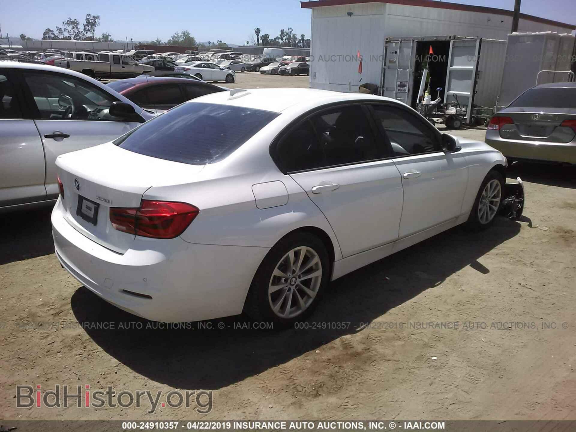 2016 BMW 320 - VIN: WBA8E1G51GNT37234 - Фото 4