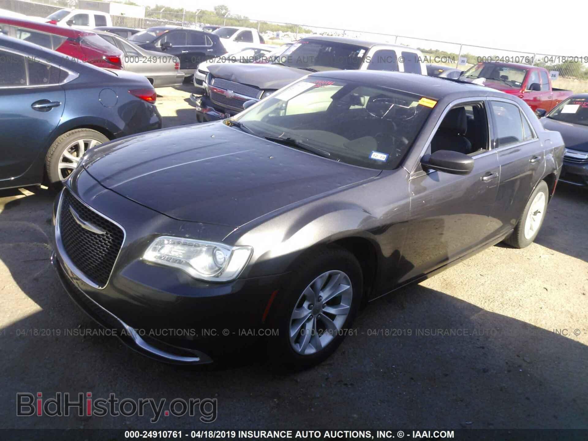 2015 CHRYSLER 300 - VIN: 2C3CCAAG4FH930790 - Фото 2