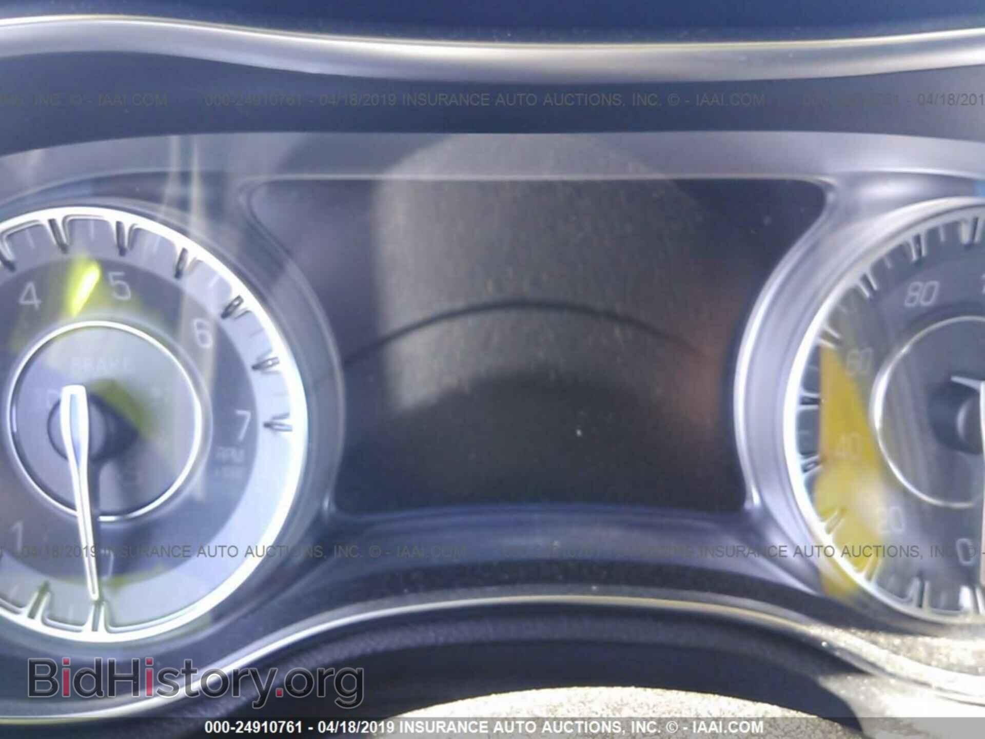 2015 CHRYSLER 300 - VIN: 2C3CCAAG4FH930790 - Фото 7