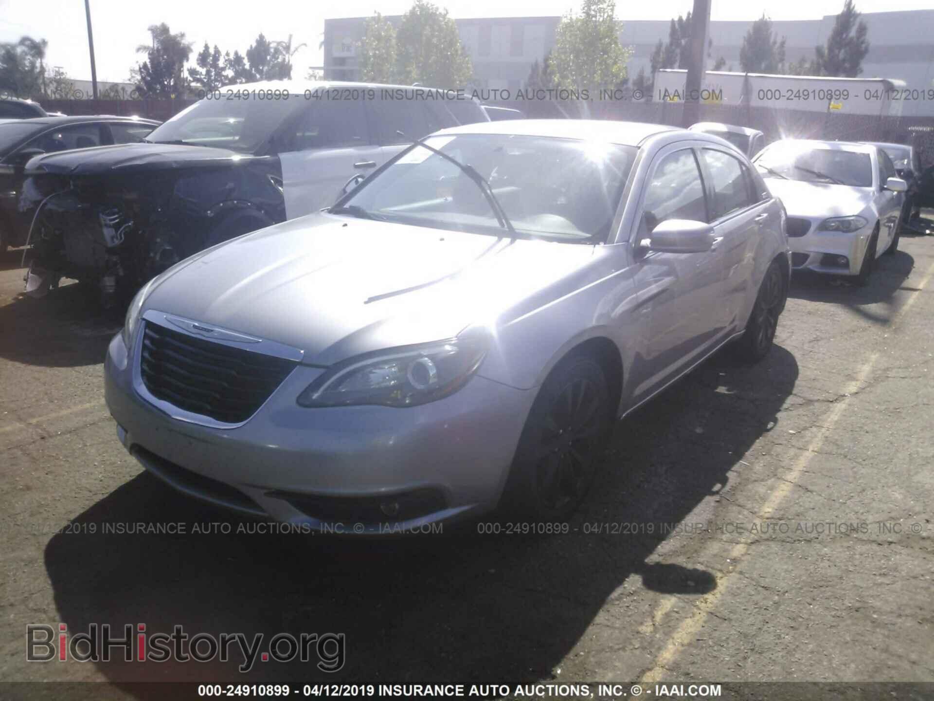2014 CHRYSLER 200 - VIN: 1C3CCBBG9EN186856 - Фото 2