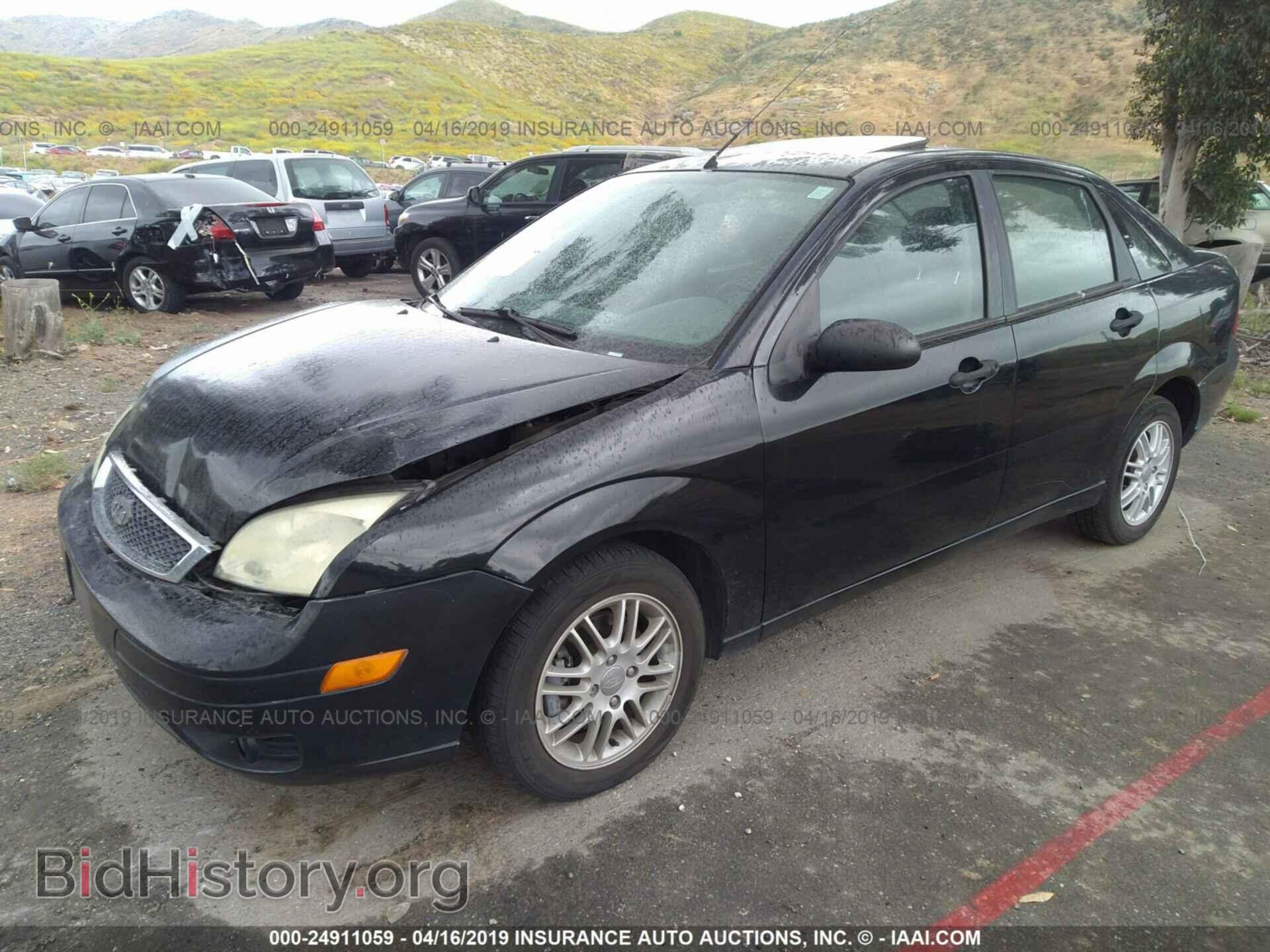 2005 FORD FOCUS - VIN: 1FAFP34N55W151939 - Фото 2