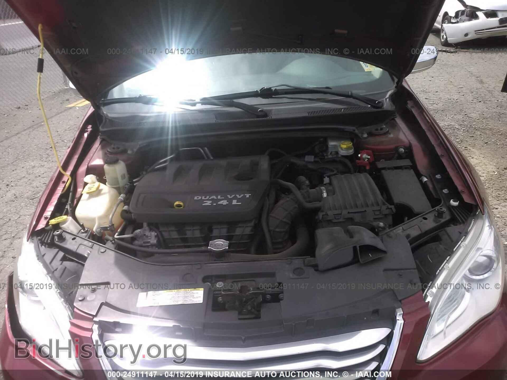 2011 CHRYSLER 200 - VIN: 1C3BC2FBXBN595583 - Фото 10