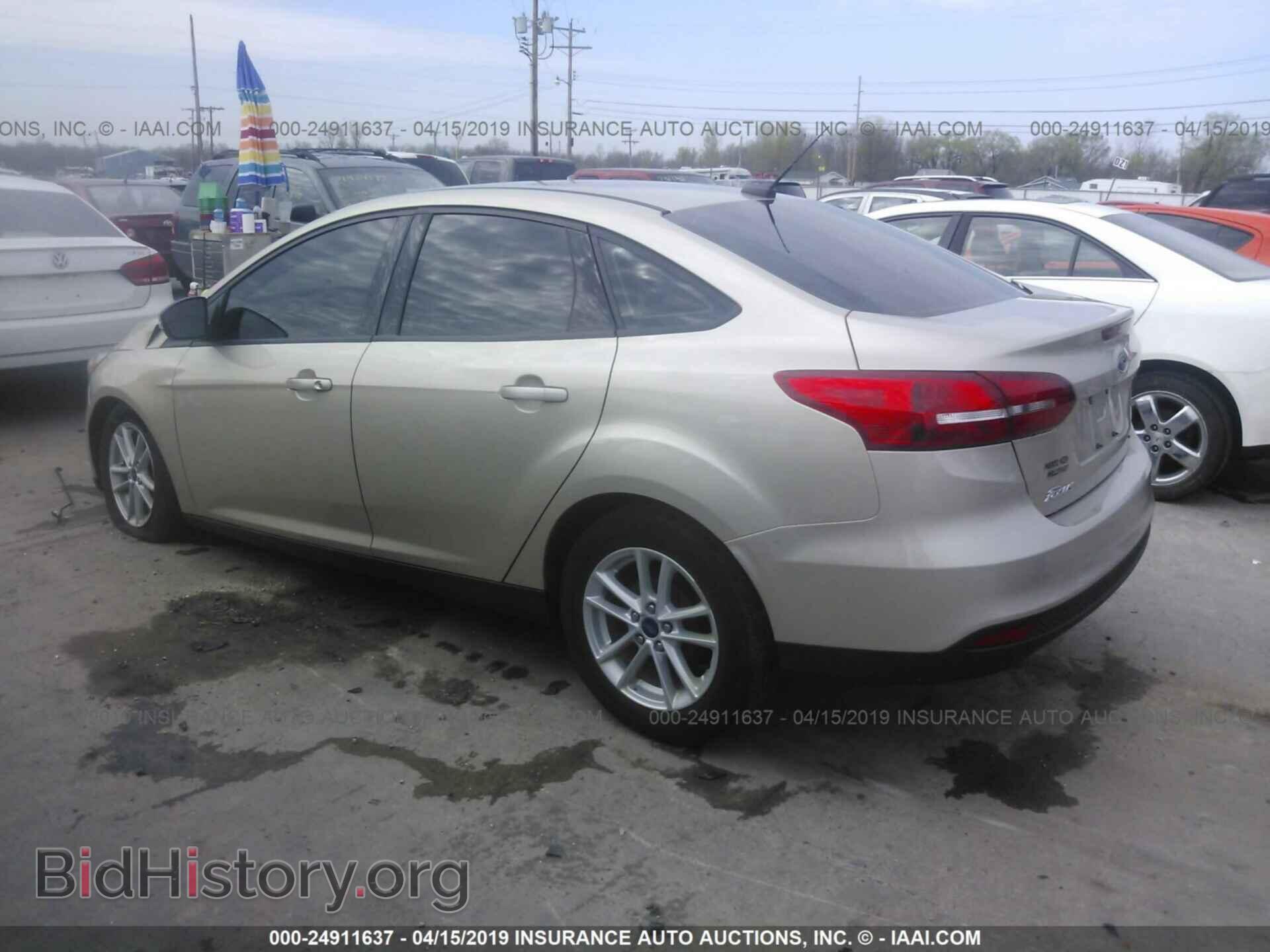 2017 FORD FOCUS - VIN: 1FADP3F2XHL324810 - Фото 3