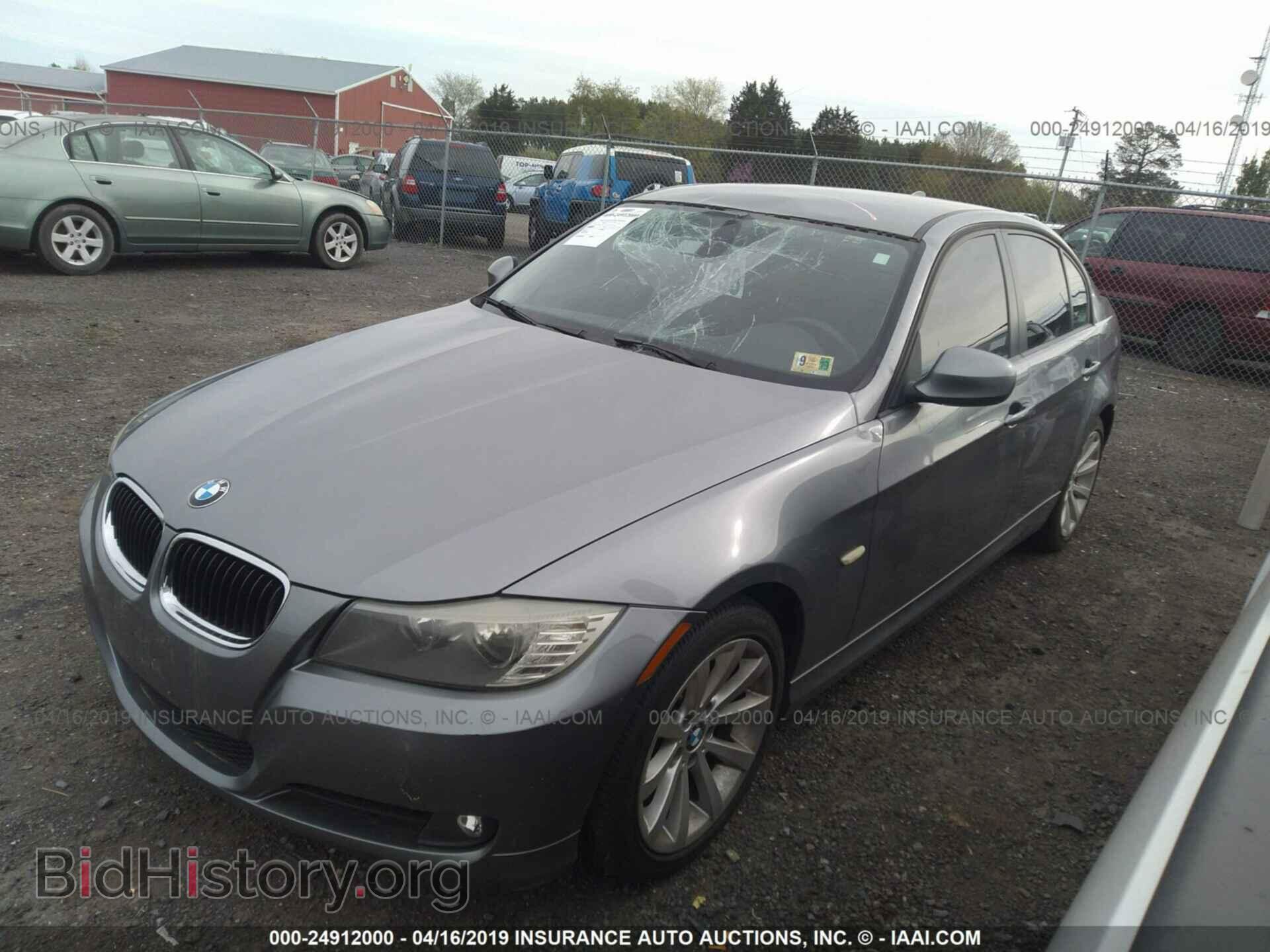 2011 BMW 328 - VIN: WBAPH7C53BE851834 - Фото 2