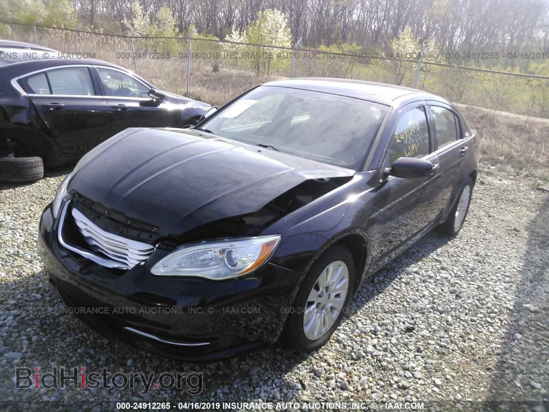 2012 CHRYSLER 200 - VIN: 1C3CCBAB4CN130357 - Фото 2