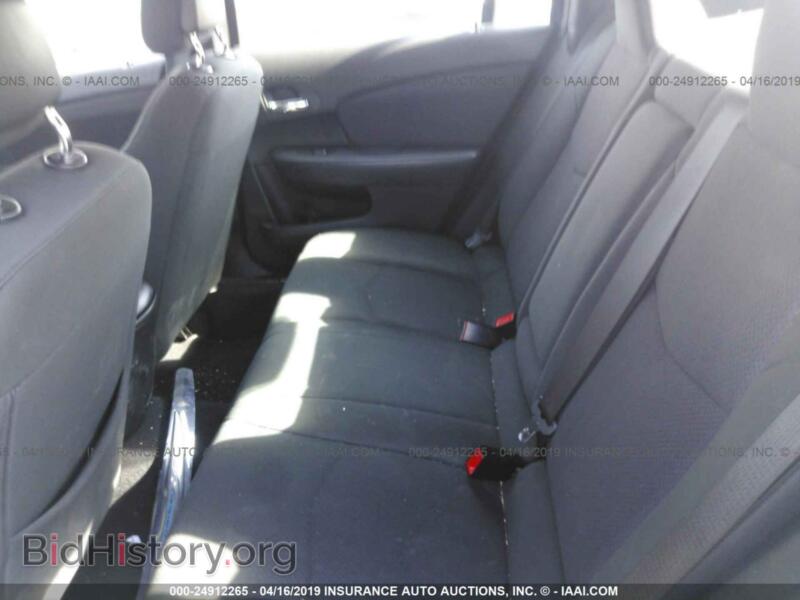 2012 Chrysler 200 (VIN 1C3CCBAB4CN130357) — photo 8 of 10