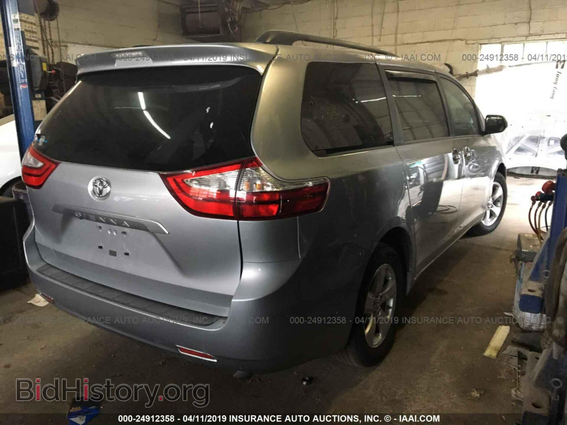 2017 TOYOTA SIENNA - VIN: 5TDKZ3DC3HS873075 - Фото 4