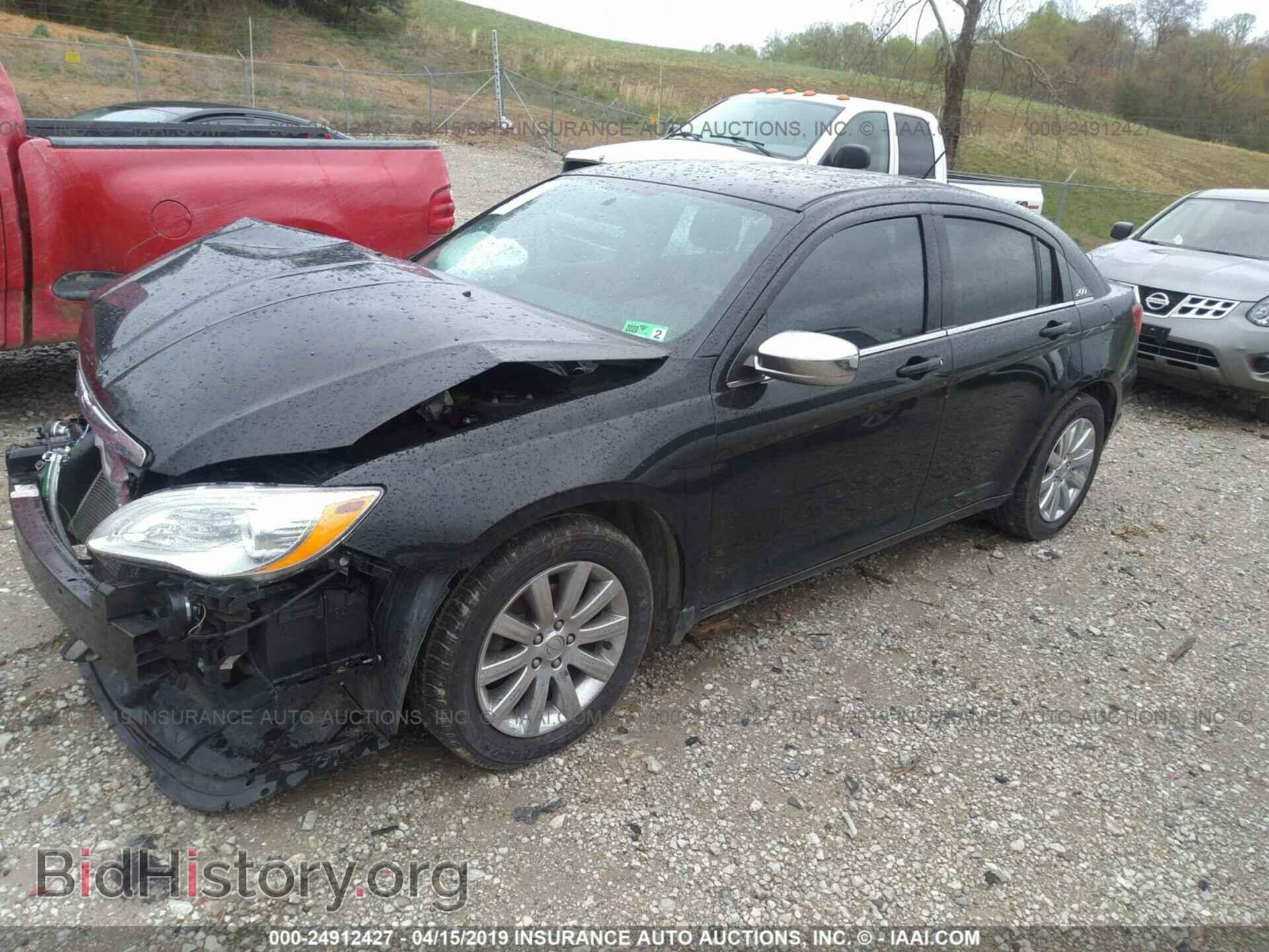2014 CHRYSLER 200 - VIN: 1C3CCBBG0EN114475 - Фото 2