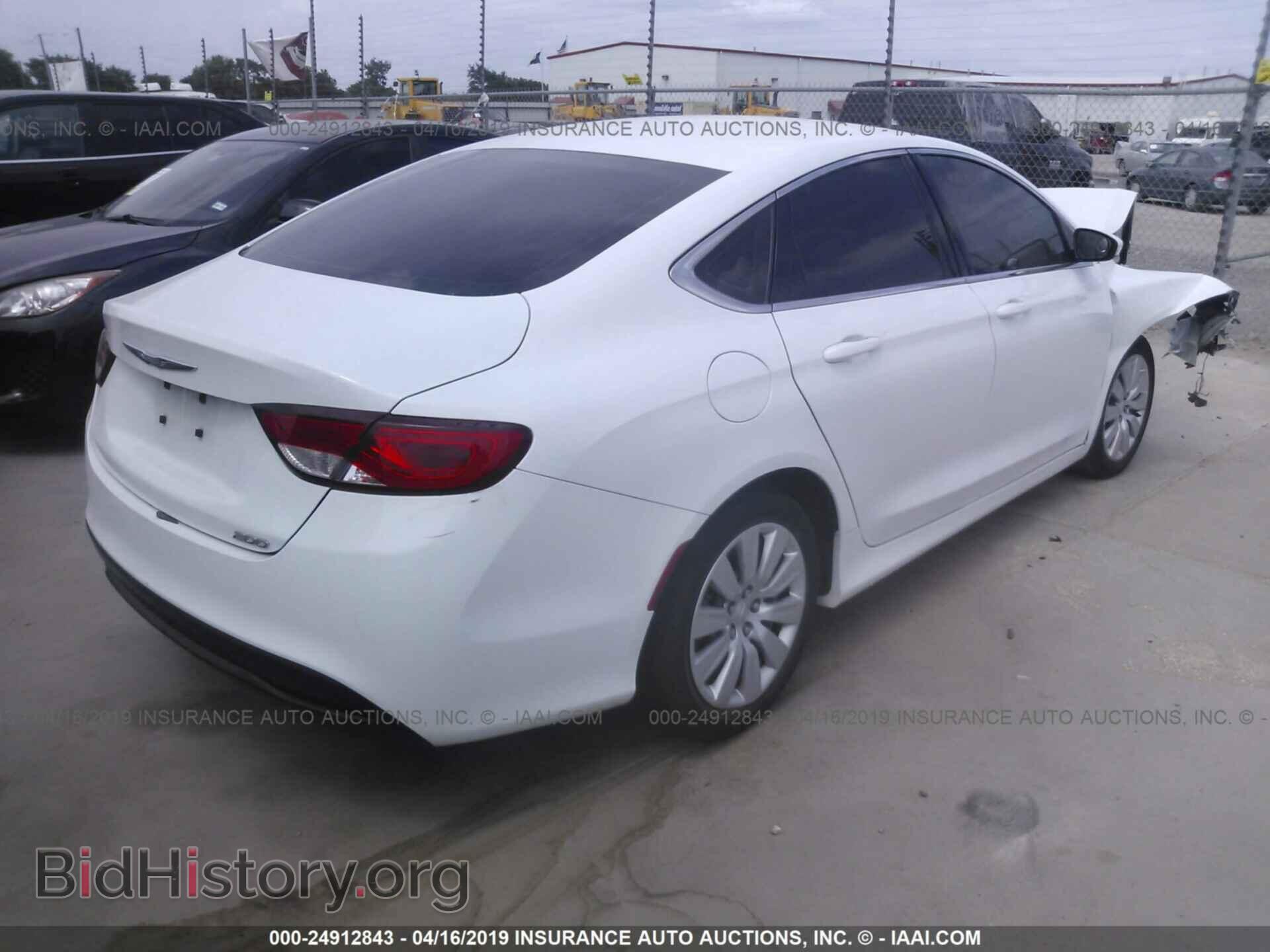 2016 CHRYSLER 200 - VIN: 1C3CCCFB7GN120653 - Фото 4
