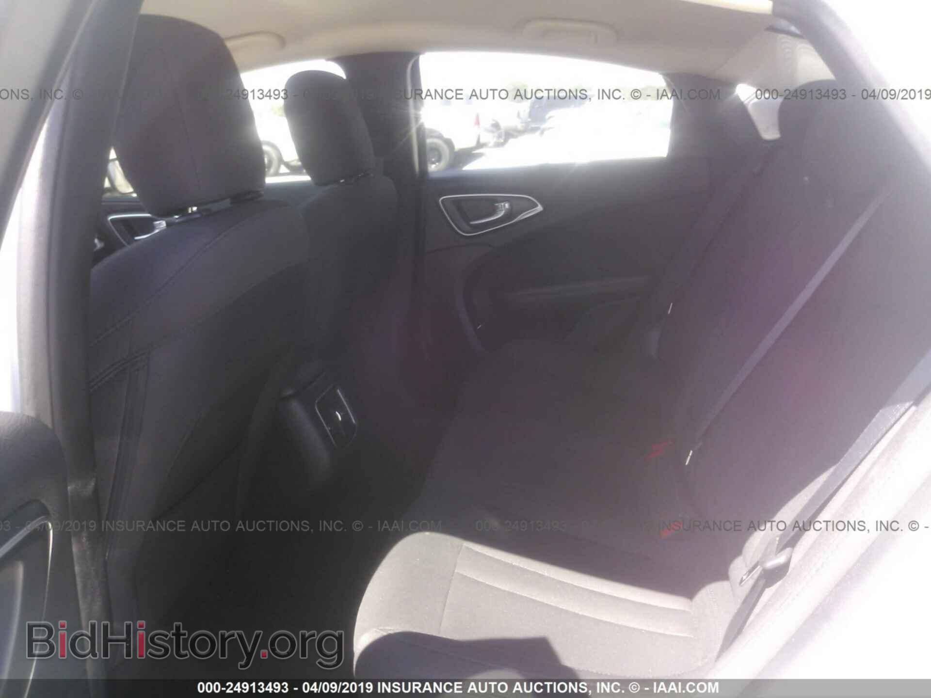 2016 CHRYSLER 200 - VIN: 1C3CCCAB3GN112427 - Фото 8