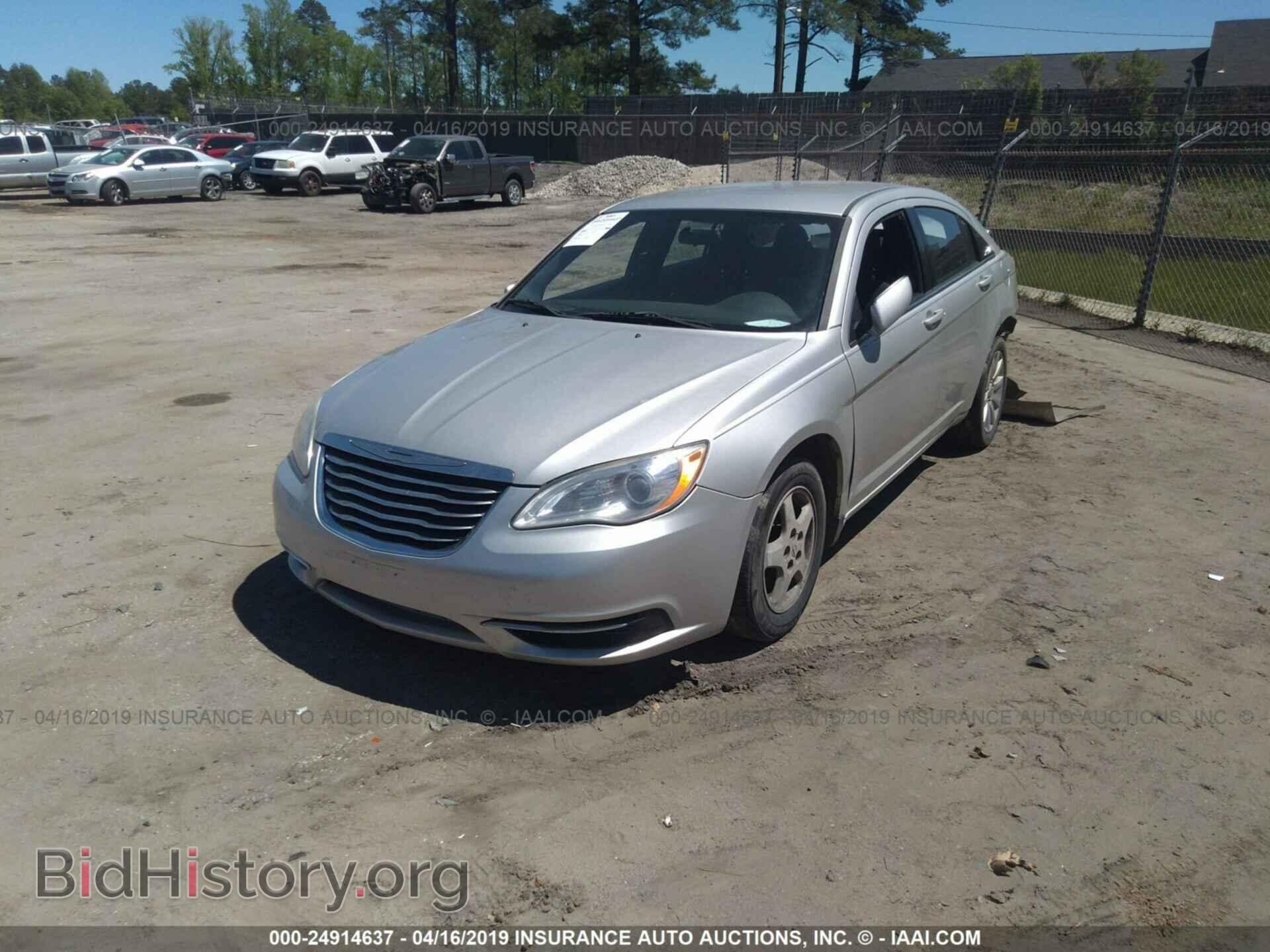 2011 CHRYSLER 200 - VIN: 1C3BC1FB4BN533087 - Фото 2