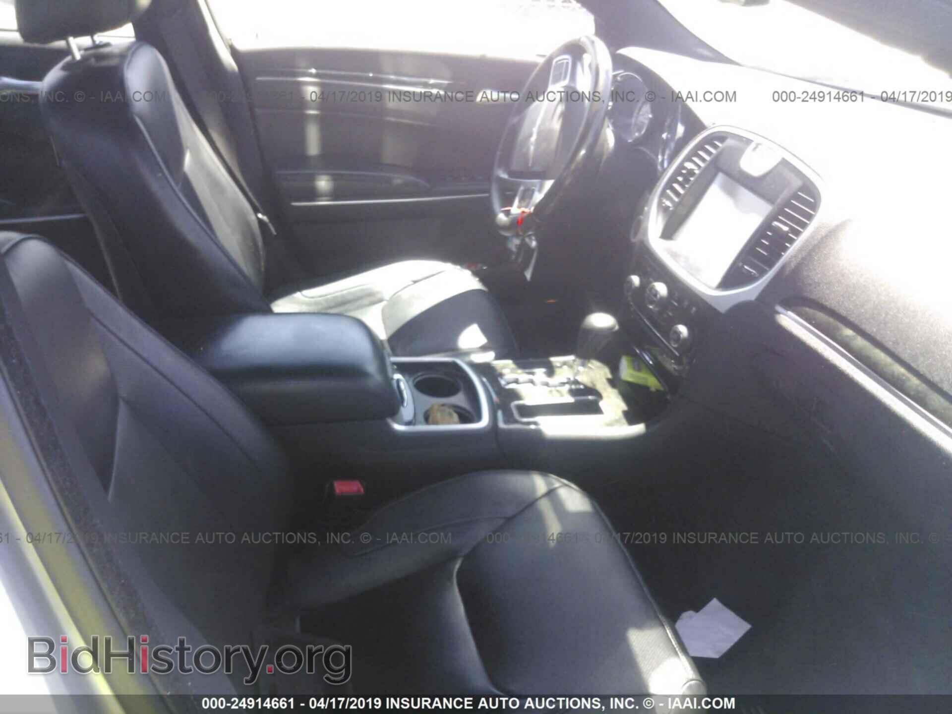 2012 CHRYSLER 300C - VIN: 2C3CCAET2CH268047 - Фото 5