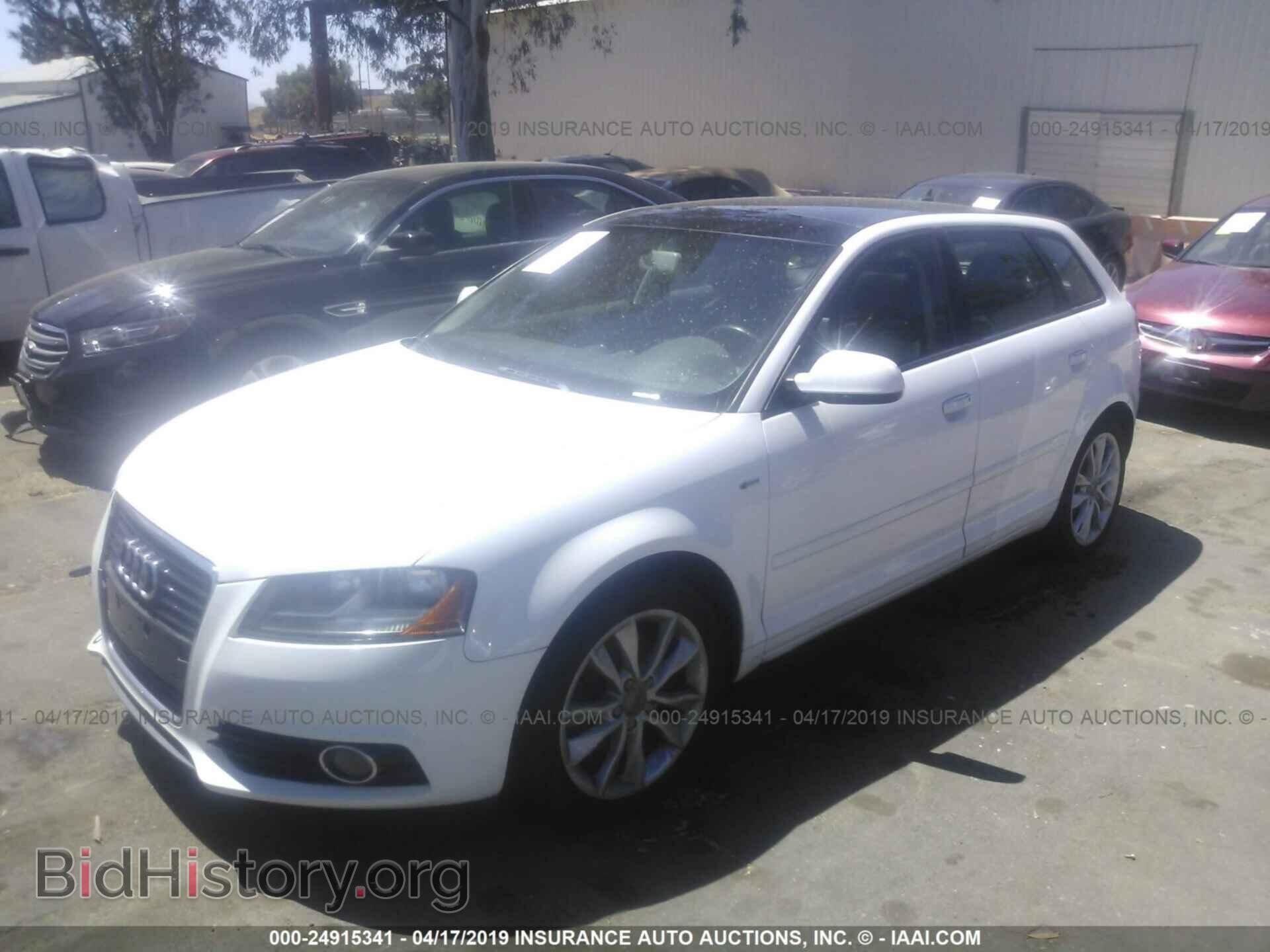 2012 AUDI A3 - VIN: WAUBEAFM1CA051870 - Фото 2