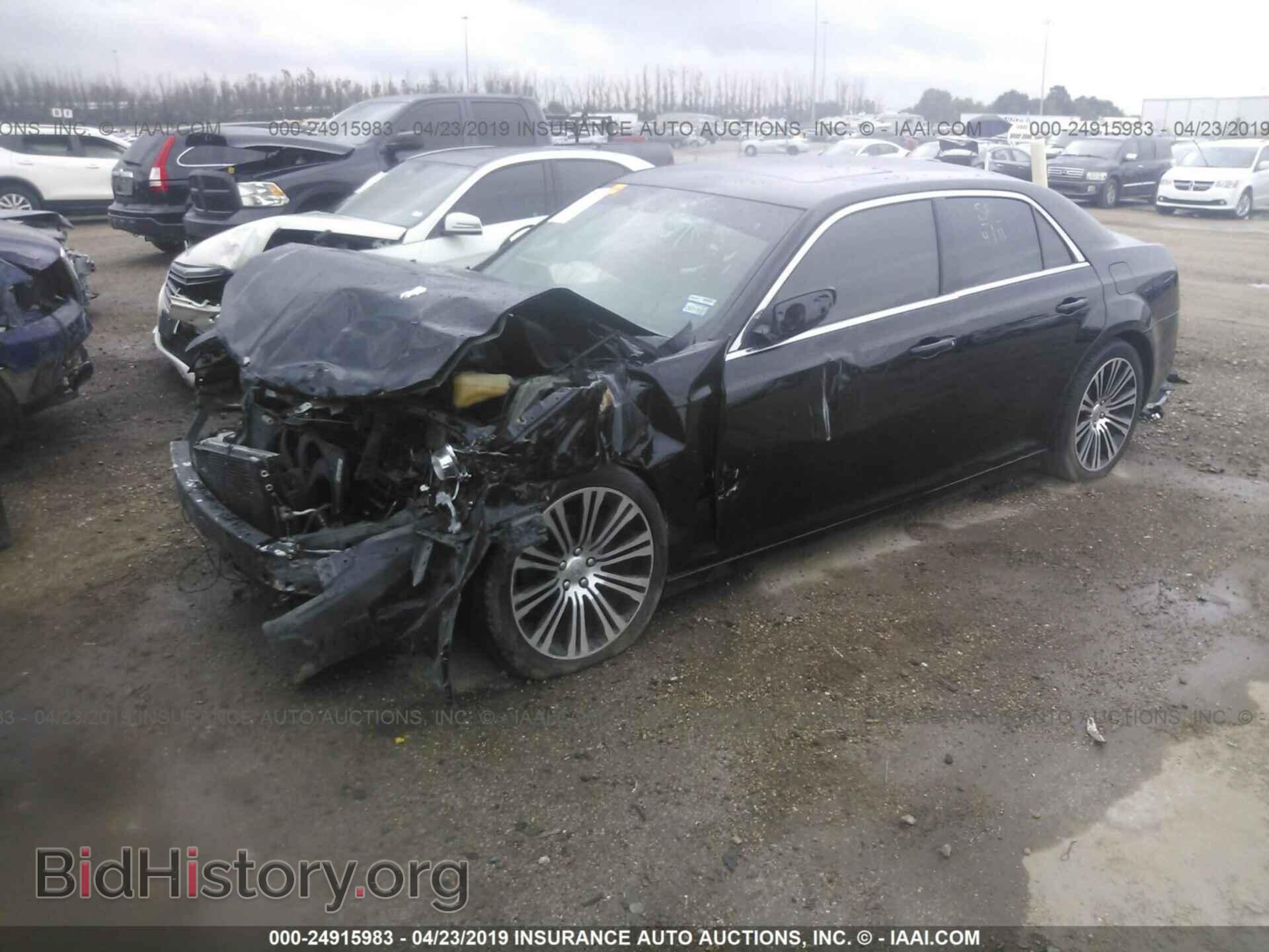 2012 CHRYSLER 300 - VIN: 2C3CCABG8CH289556 - Photo 2