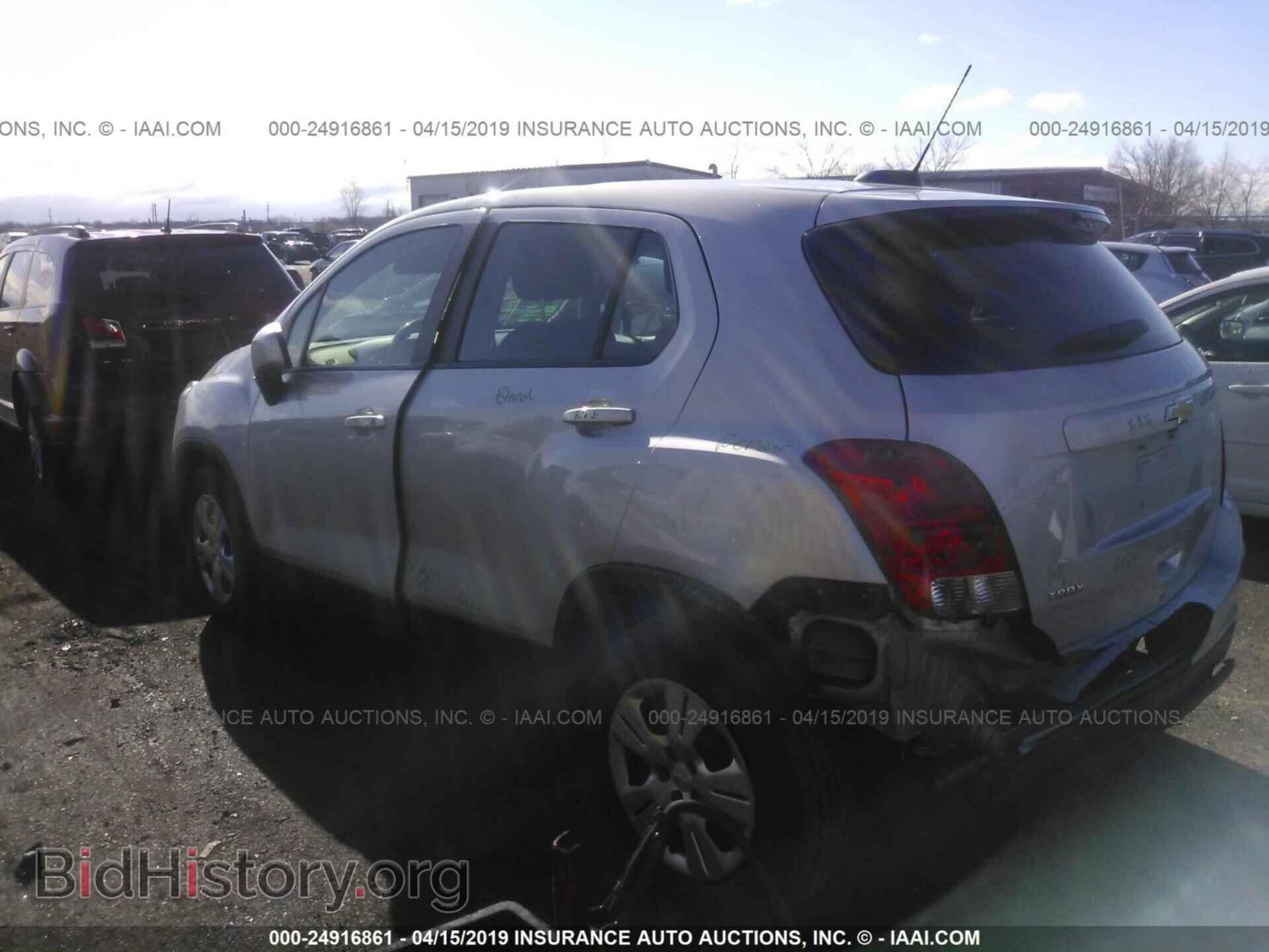 2017 CHEVROLET TRAX - VIN: 3GNCJKSB2HL275217 - Фото 3