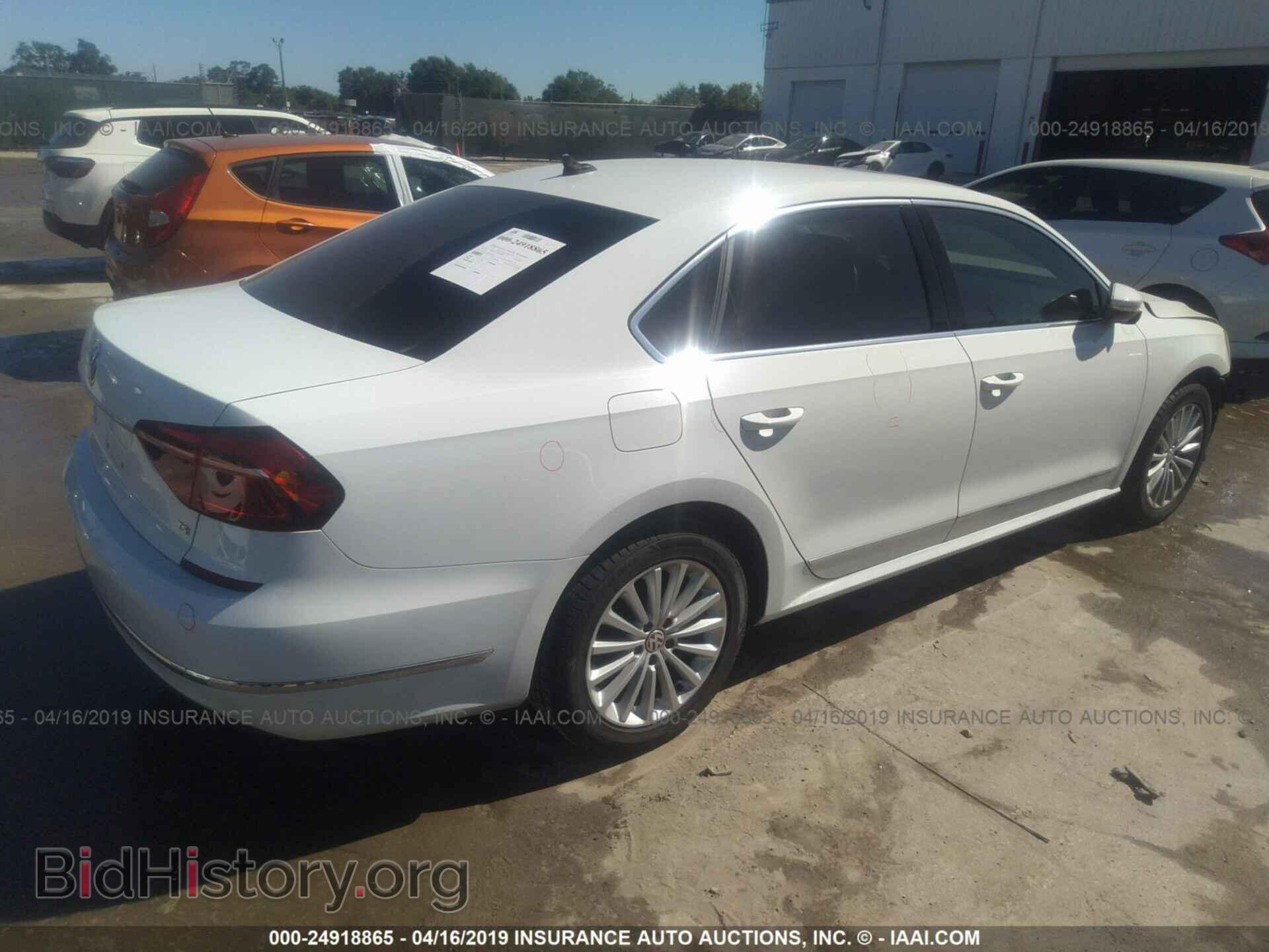 2017 VOLKSWAGEN PASSAT - VIN: 1VWBT7A33HC040419 - Фото 4