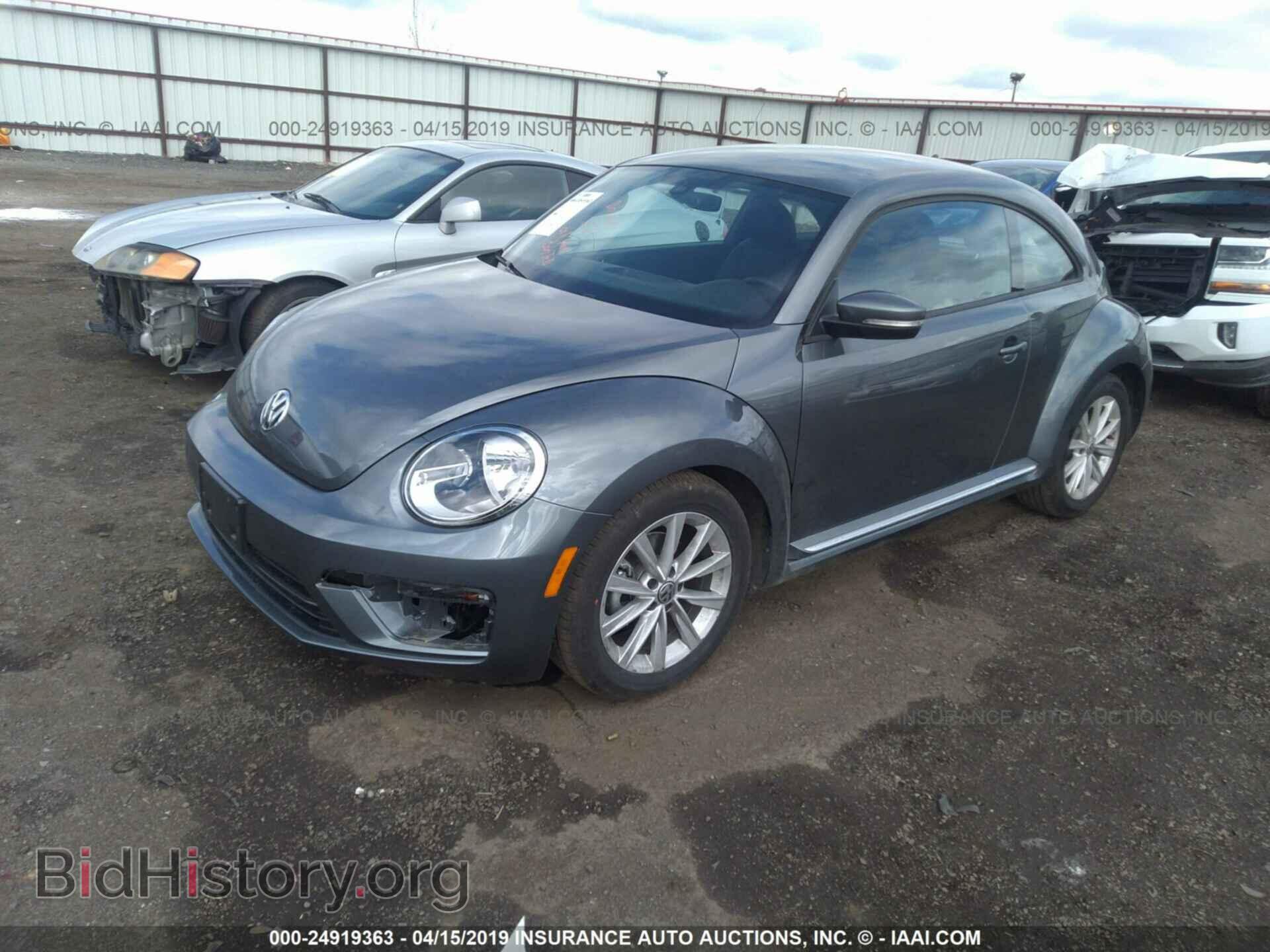 2018 VOLKSWAGEN BEETLE - VIN: 3VWFD7AT2JM706771 - Фото 2