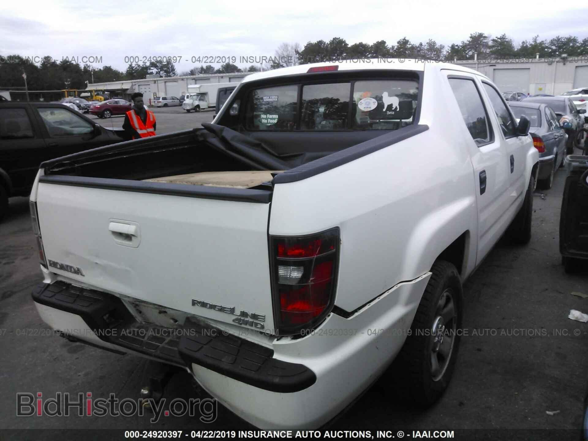 2013 HONDA RIDGELINE - VIN: 5FPYK1F28DB010706 - Фото 4