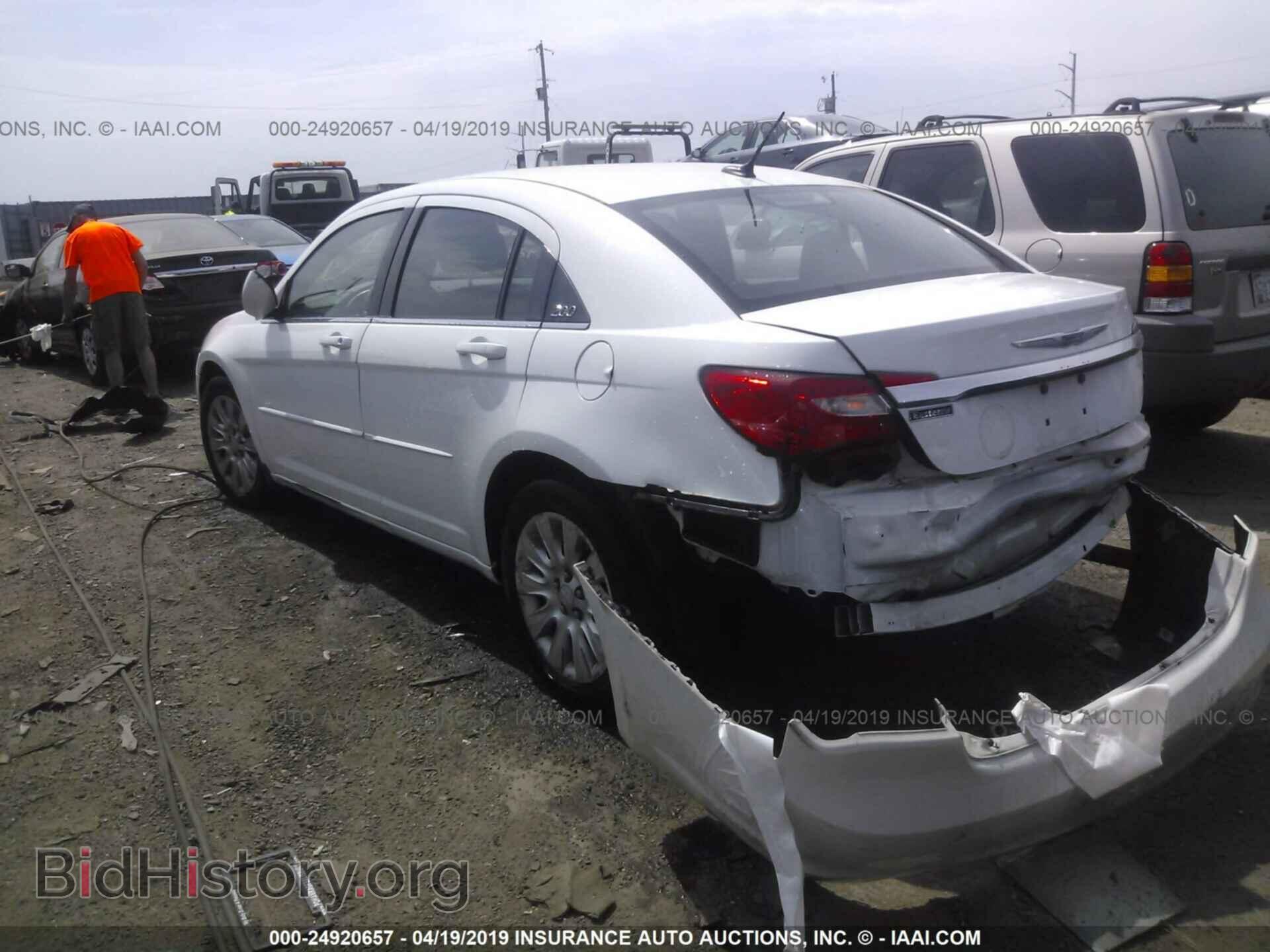 2012 CHRYSLER 200 - VIN: 1C3CCBAB3CN202276 - Фото 3