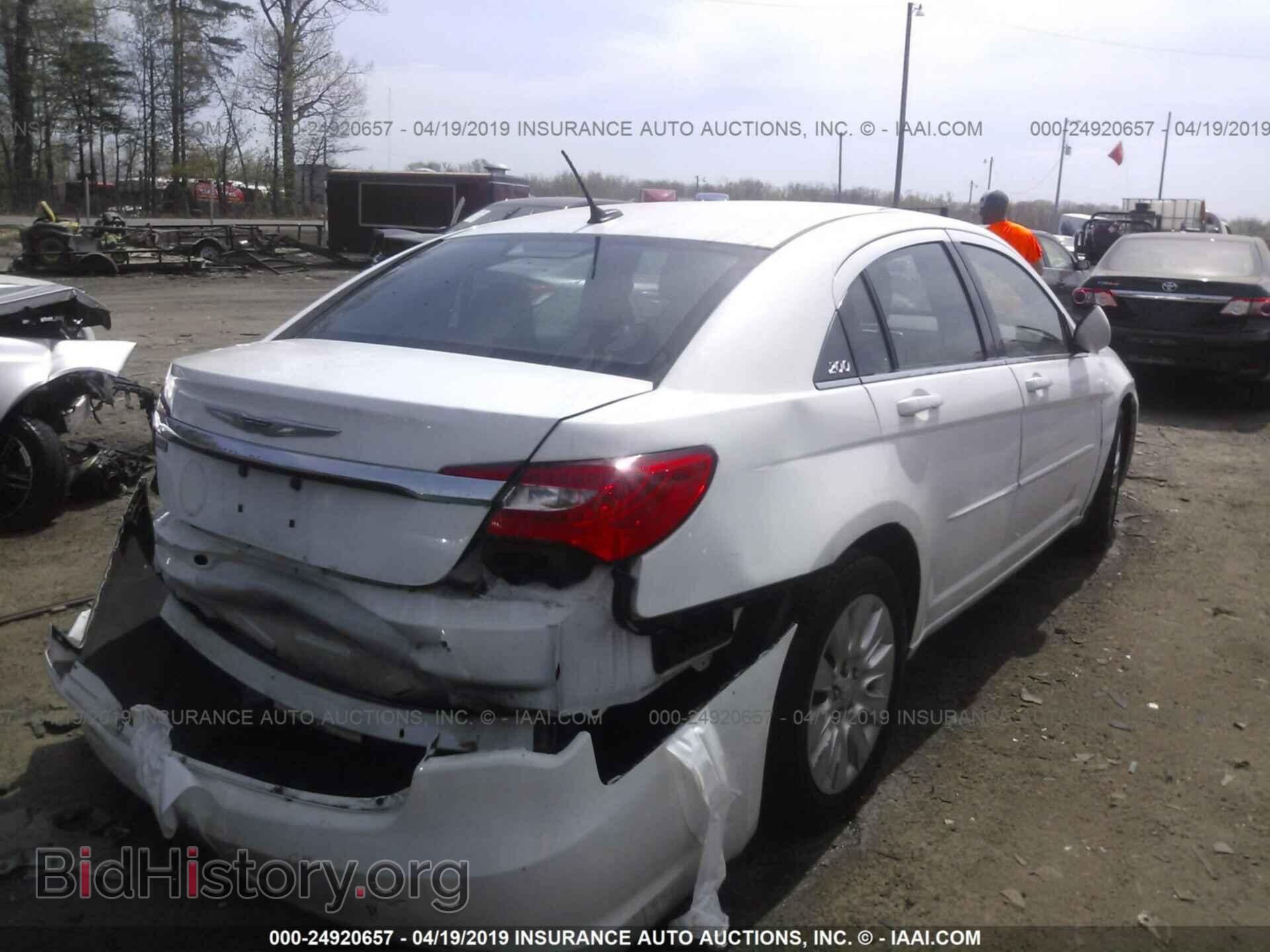 2012 CHRYSLER 200 - VIN: 1C3CCBAB3CN202276 - Фото 4