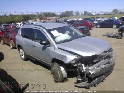 2011 Jeep COMPASS Sport, silver — VIN 1J4NF1FB1BD223138, IAAI