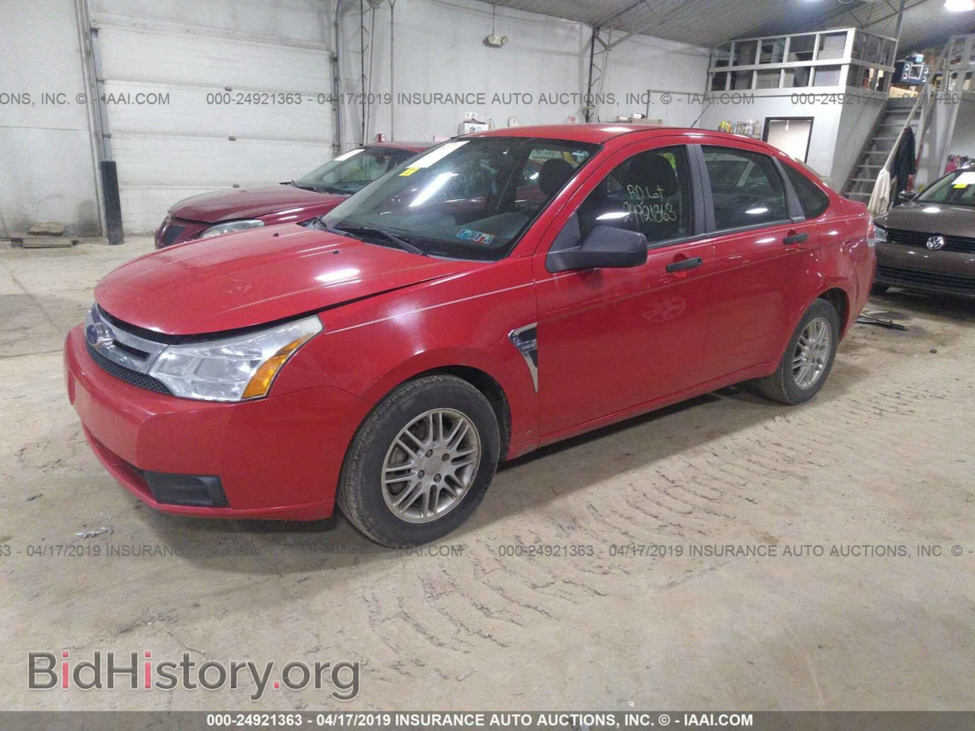 2008 FORD FOCUS - VIN: 1FAHP35NX8W159532 - Фото 2