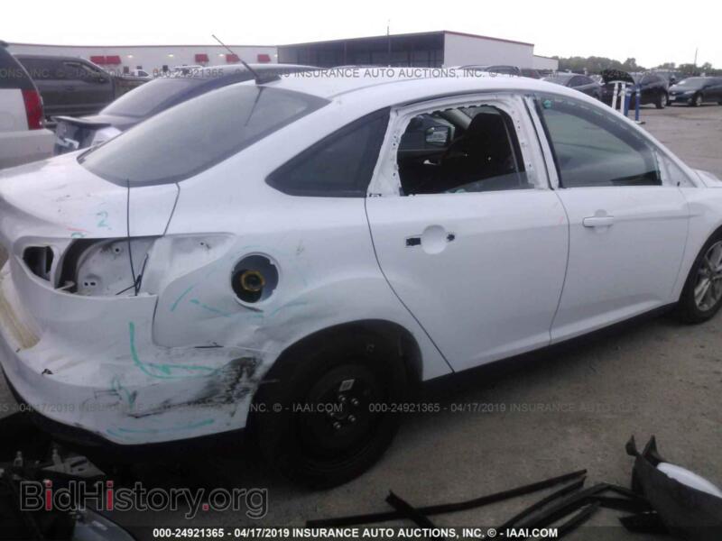 2016 Ford FOCUS (VIN 1FADP3F28GL331849) — photo 6 of 10