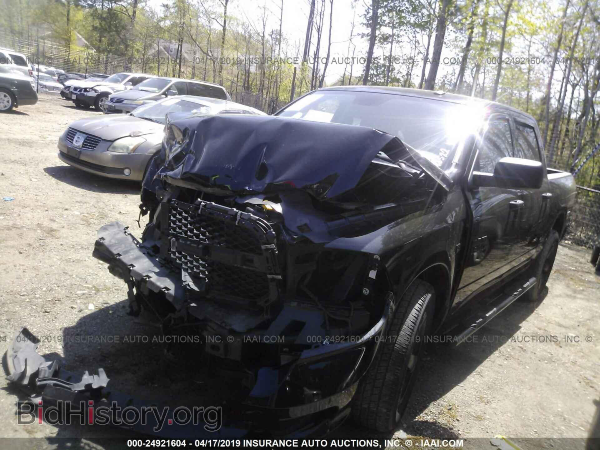 2017 RAM 1500 - VIN: 3C6RR6KT3HG645702 - Фото 2