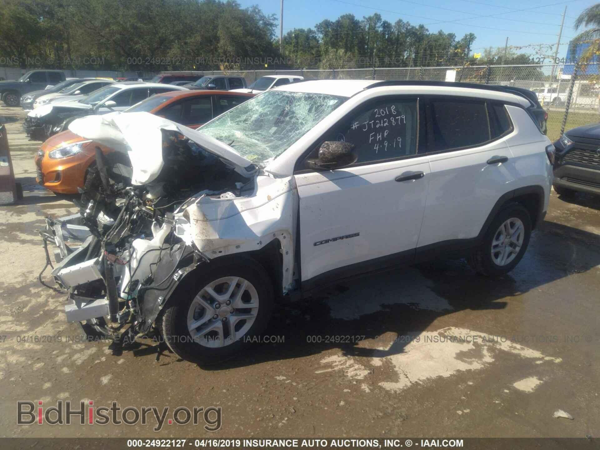 2018 JEEP COMPASS - VIN: 3C4NJCABXJT212879 - Фото 2
